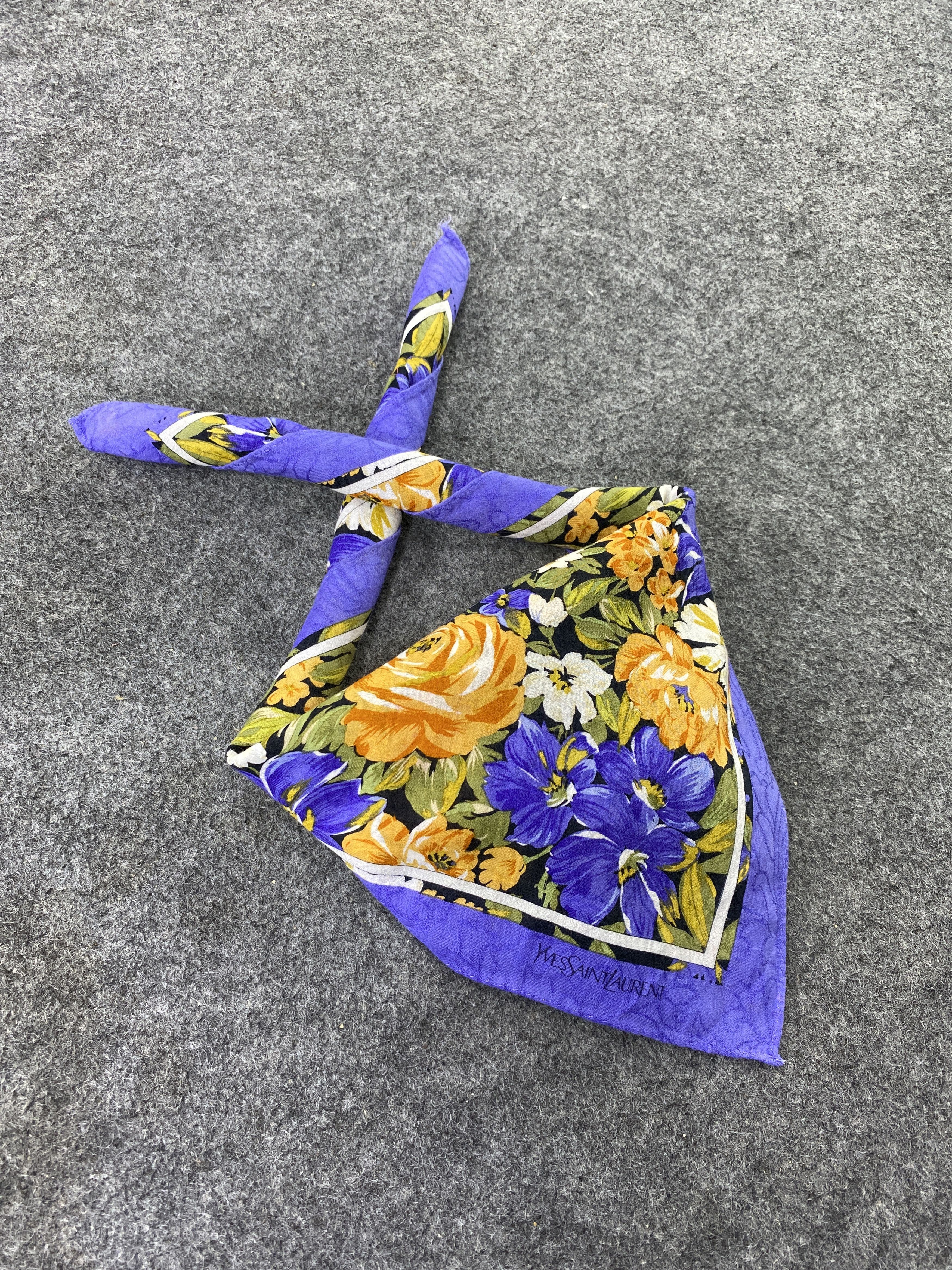 Yves Saint Laurent Yves Saint Laurent Handkerchief / Bandana / Neckerchief-B292 Size ONE SIZE - 1 Thumbnail