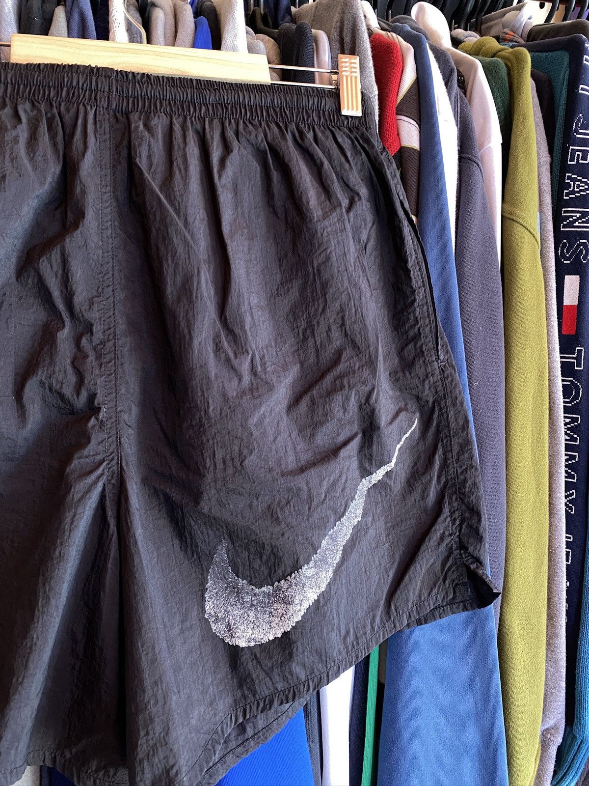 Nike VINTAGE NIKE BIG LOGO RETRO SHORTS 90s Size US 32 / EU 48 - 4 Thumbnail