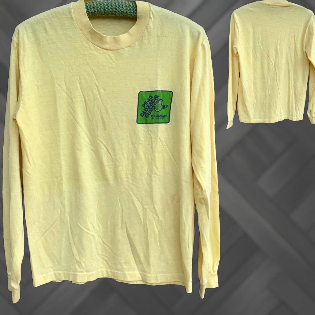 Vintage VINTAGE The Knits Shirt Mens 70s 80s Pear Blossom Run Mini Marathon Medford Oregon T Shirt Yellow Cotton Blend Long Sleeve Graphic Tee Size US L / EU 52-54 / 3 - 1 Thumbnail