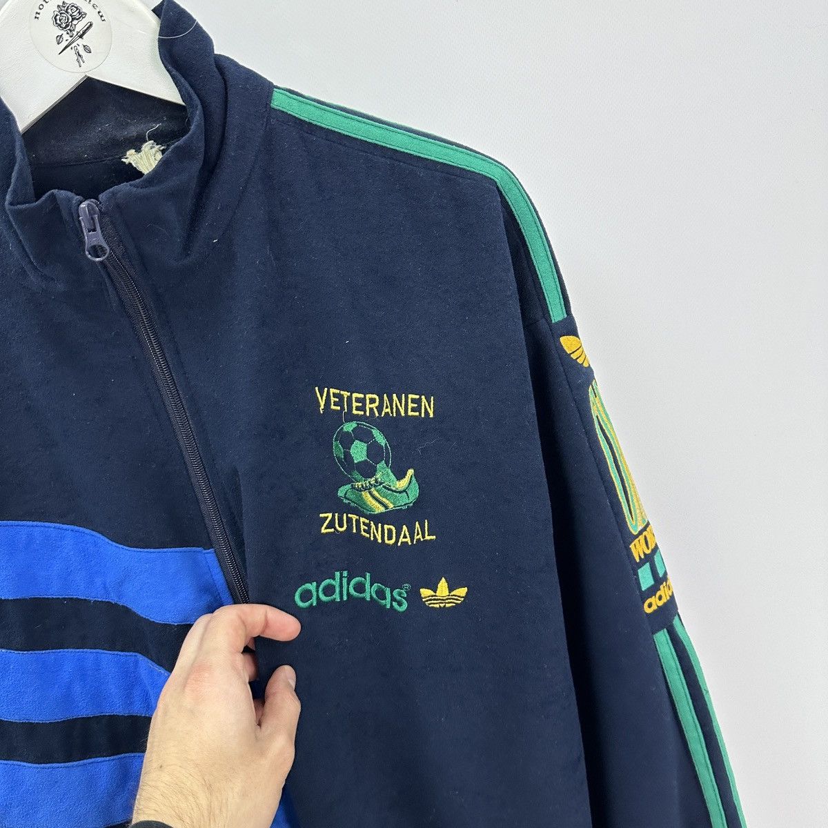 Vintage Vintage 90s Adidas Veteranen Zutendaal One World y2k jacket Size US XL / EU 56 / 4 - 5 Thumbnail