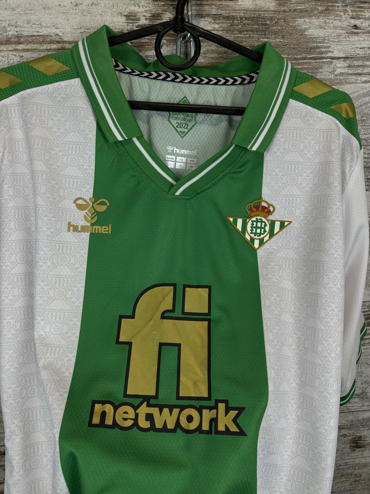 Hummel × Vintage Mens Vintage Hummel Real Betis T-shirt soccer jersey tee Size US M / EU 48-50 / 2 - 8 Thumbnail