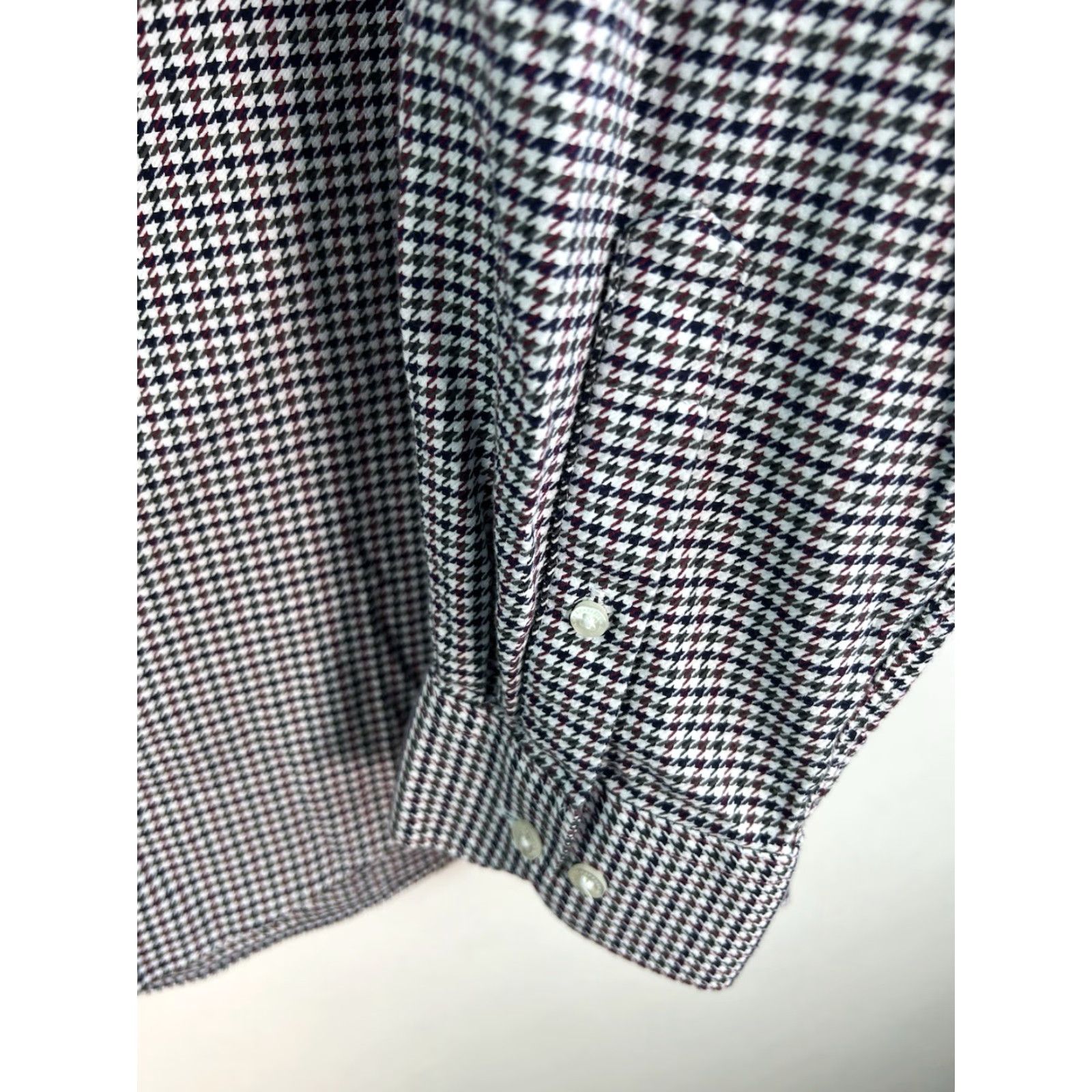 Hart Schaffner Marx Hart Shaffner Marx Button-Up Shirt Men XL Black Herringbone Long Sleeve, Classic, Designer, All Seasons Size US XL / EU 56 / 4 - 4 Thumbnail