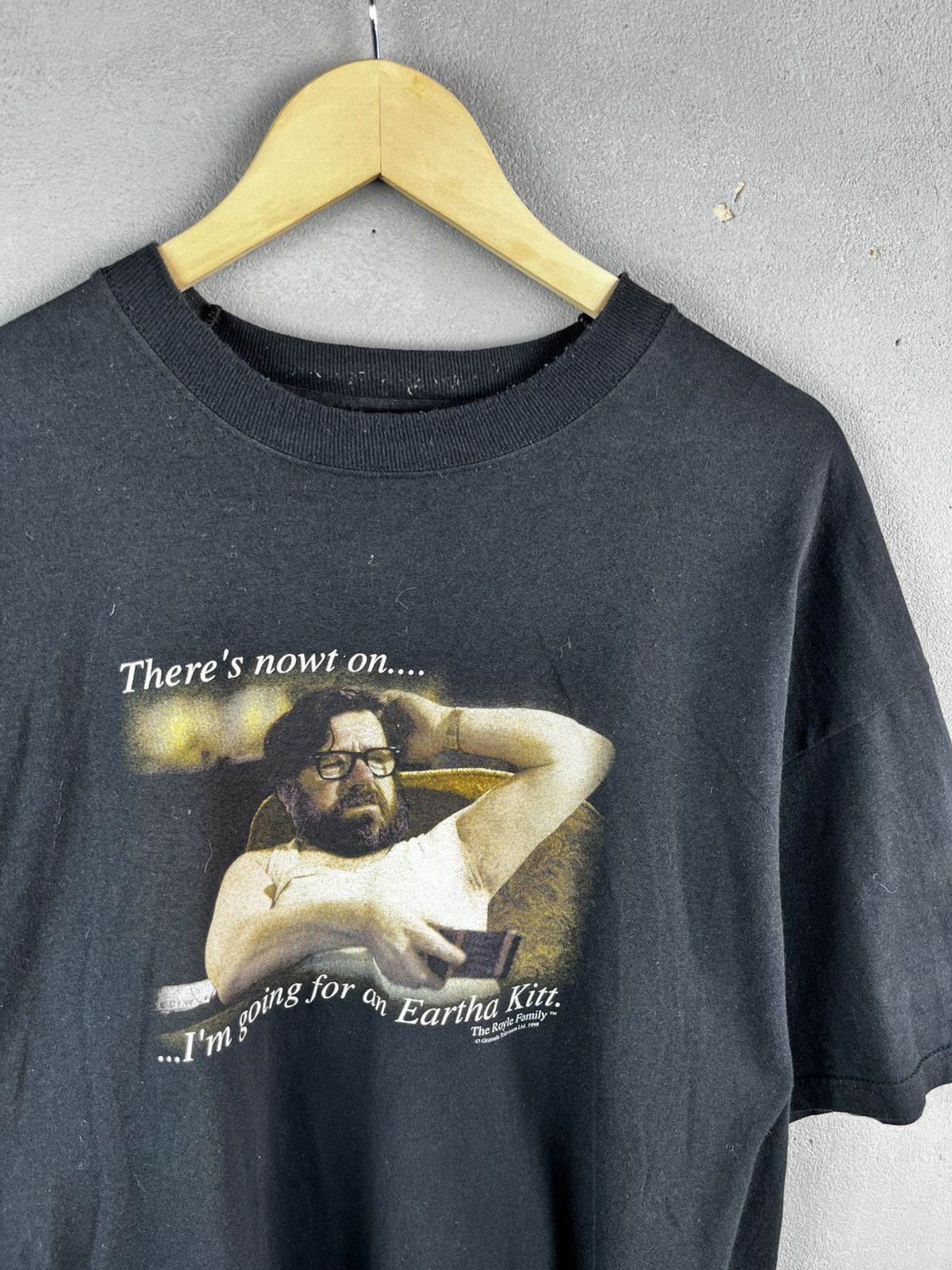 Vintage Vintage 1998 The Royle Family t-shirt Size US XL / EU 56 / 4 - 4 Thumbnail