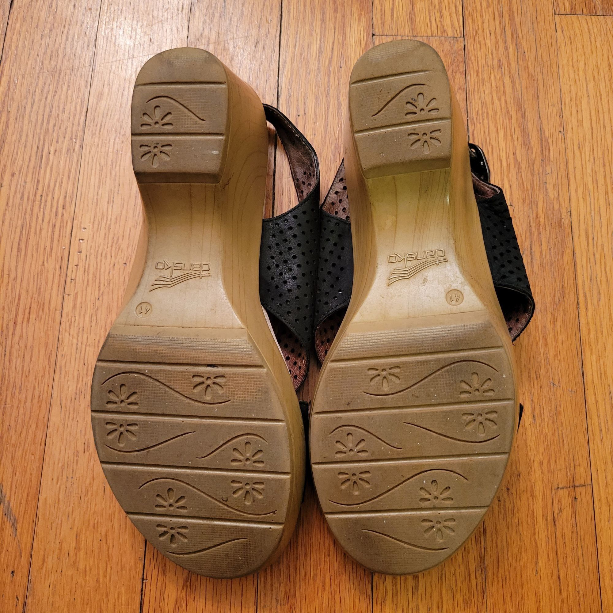 Dansko Dansko JACINDA Perforated Leather Sandals 41 Black Tan Wedge Size US 11 / IT 41 - 3 Thumbnail