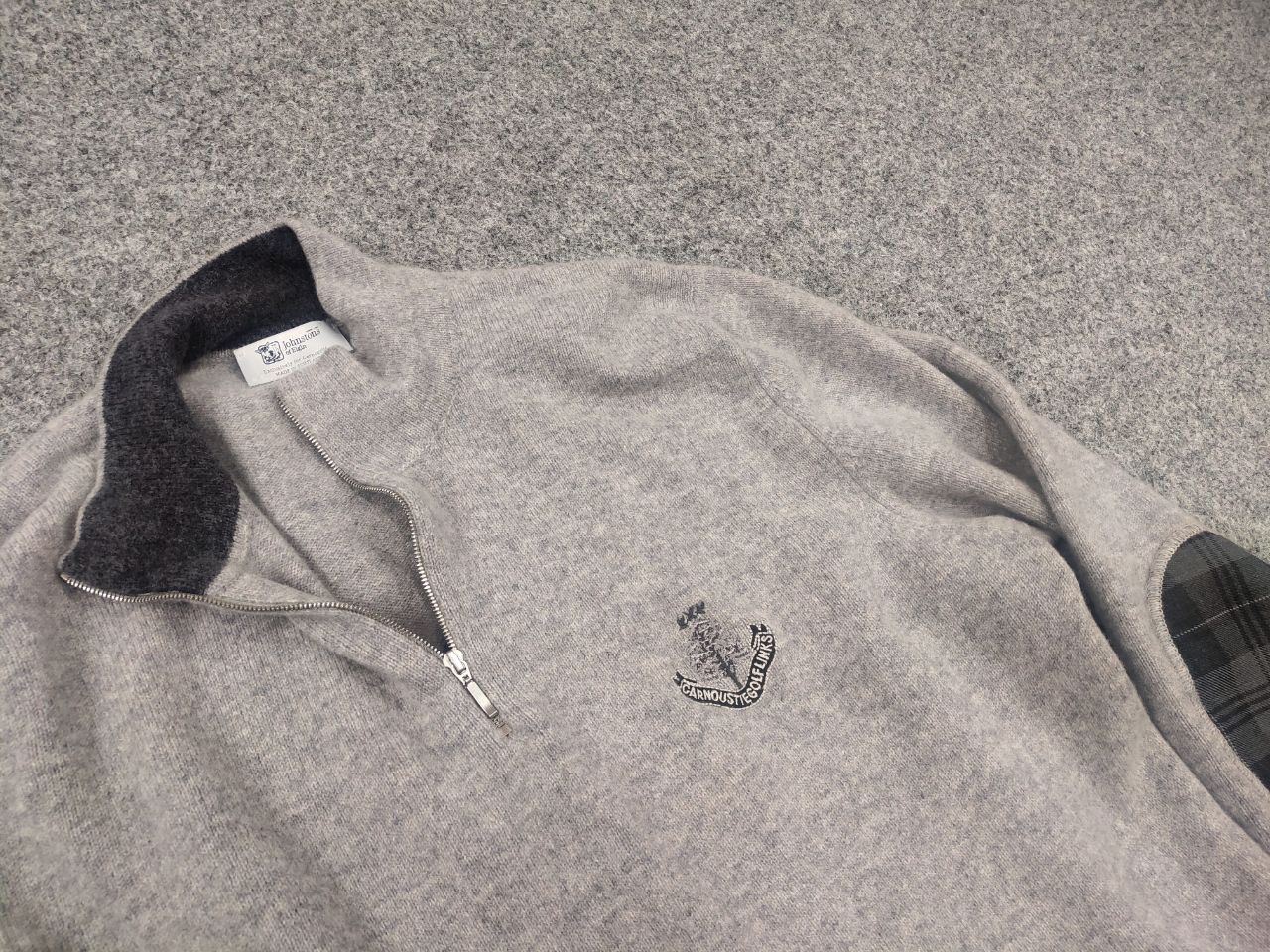 Johnstons Of Elgin Johnstons of elgin Design Pure Wool Gray zip Jumper Sweater Size US M / EU 48-50 / 2 - 9 Thumbnail