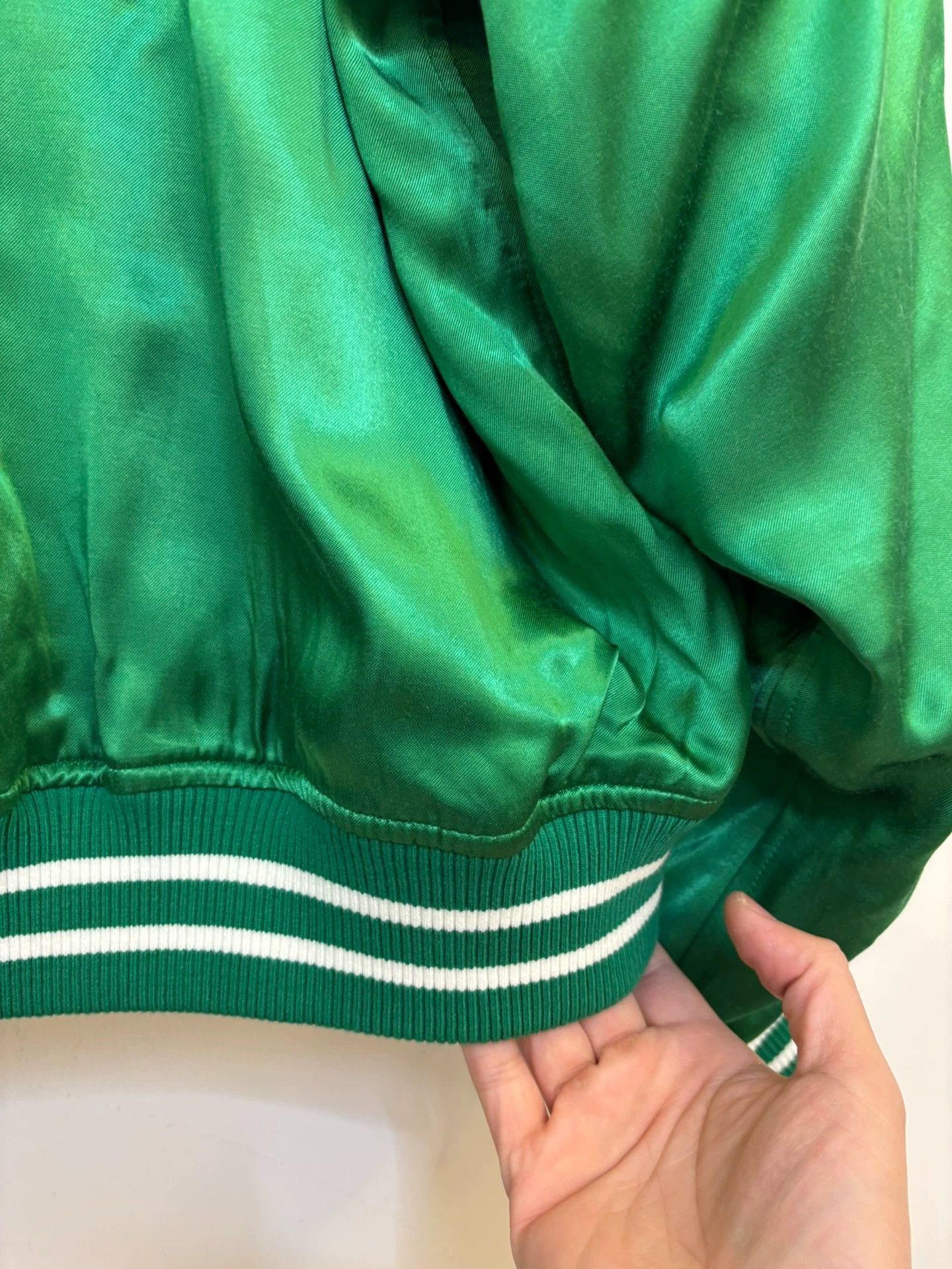 Beauty Beast beams 25ss satin baseball jacket L 99% new Size US L / EU 52-54 / 3 - 9 Thumbnail