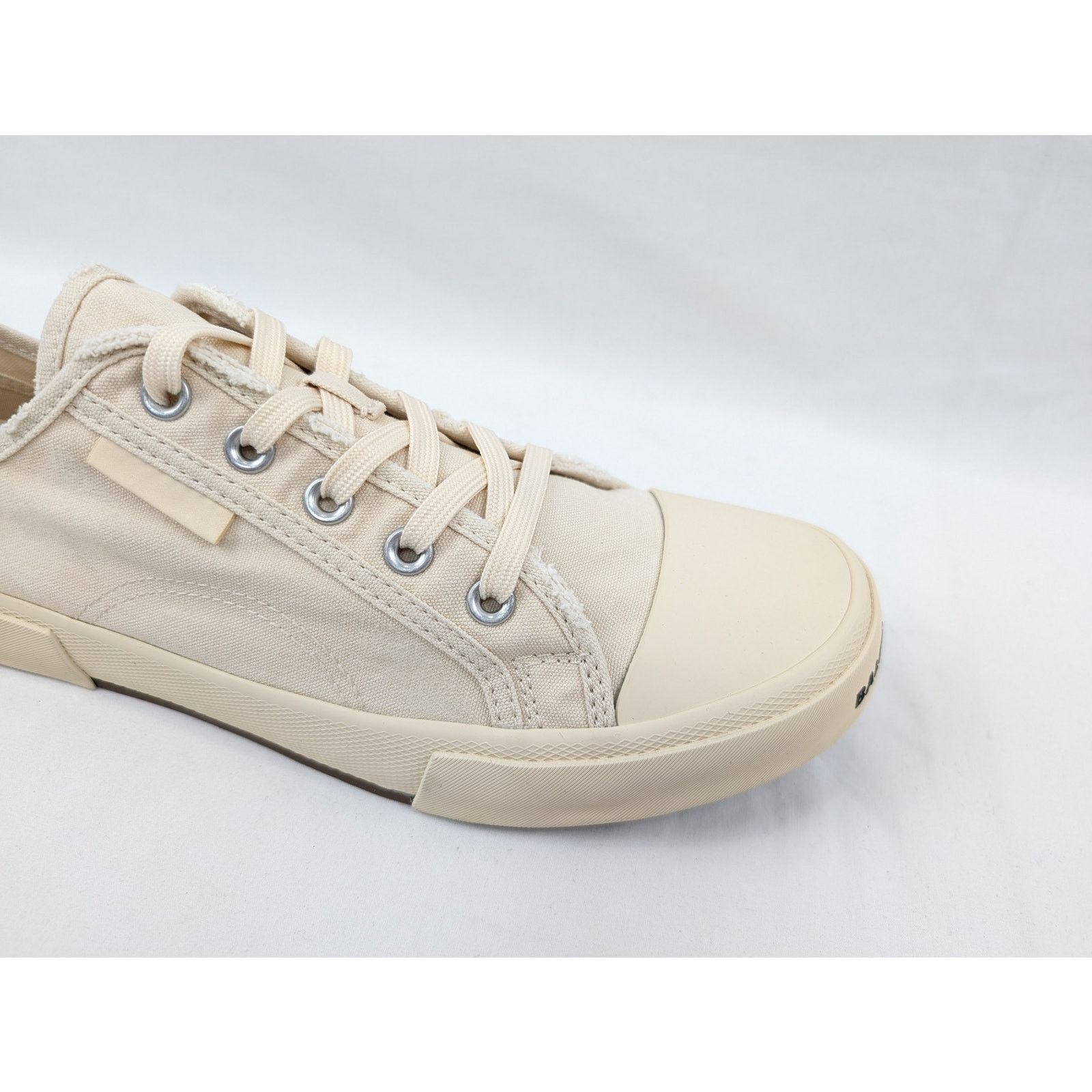 Balenciaga o1rshd1 Low Destroyed Paris Rubber Sole Low Top Sneakers Size US 10 / EU 43 - 3 Thumbnail