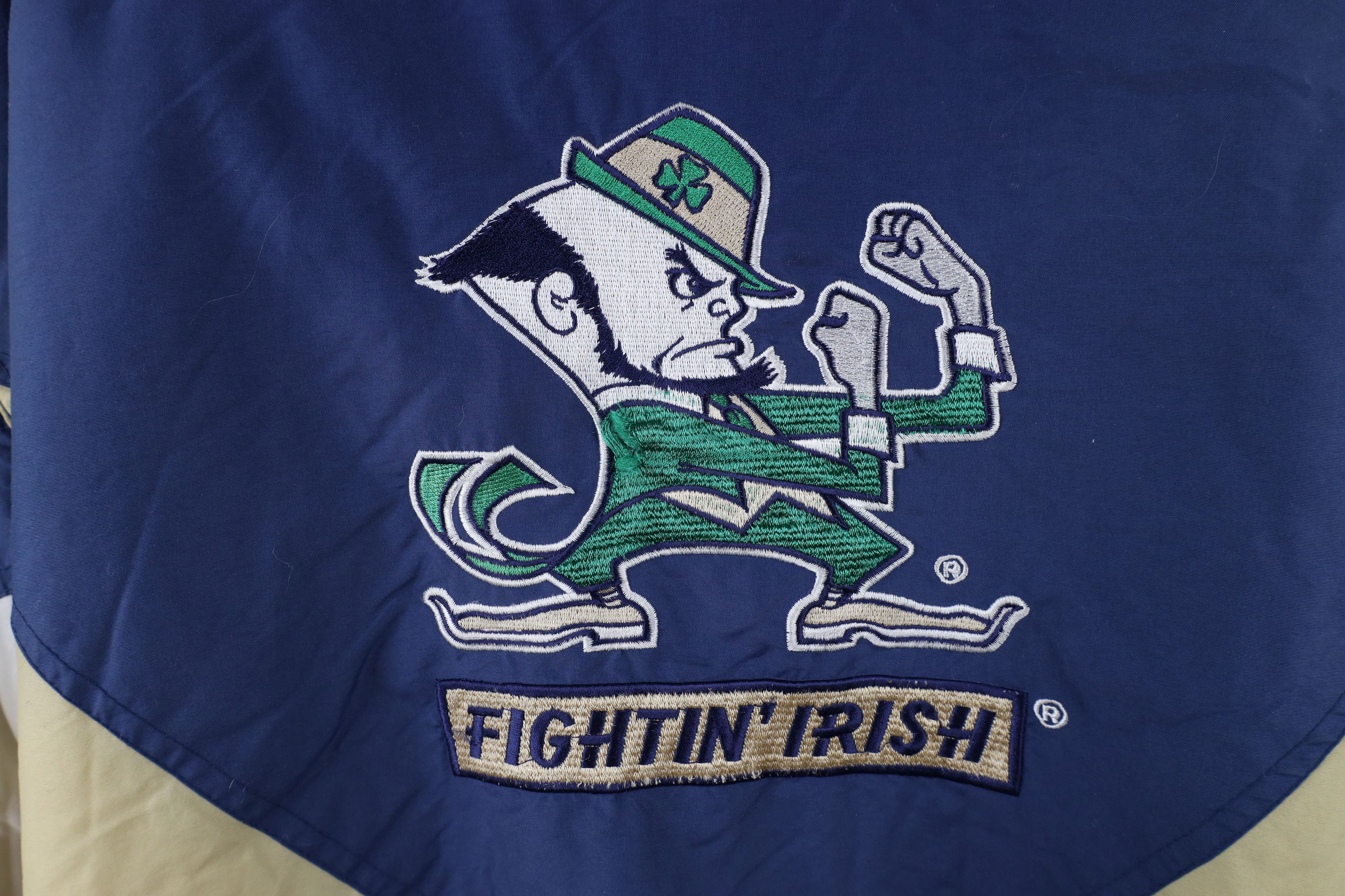 Vintage Vintage 90s Notre Dame University Hooded Puffer Jacket Size US L / EU 52-54 / 3 - 13 Thumbnail