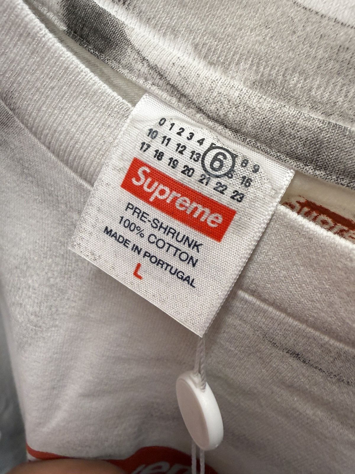 Maison Margiela × Supreme Supreme MM6 Maison Margiela White Box Logo Tee Size US L / EU 52-54 / 3 - 5 Thumbnail