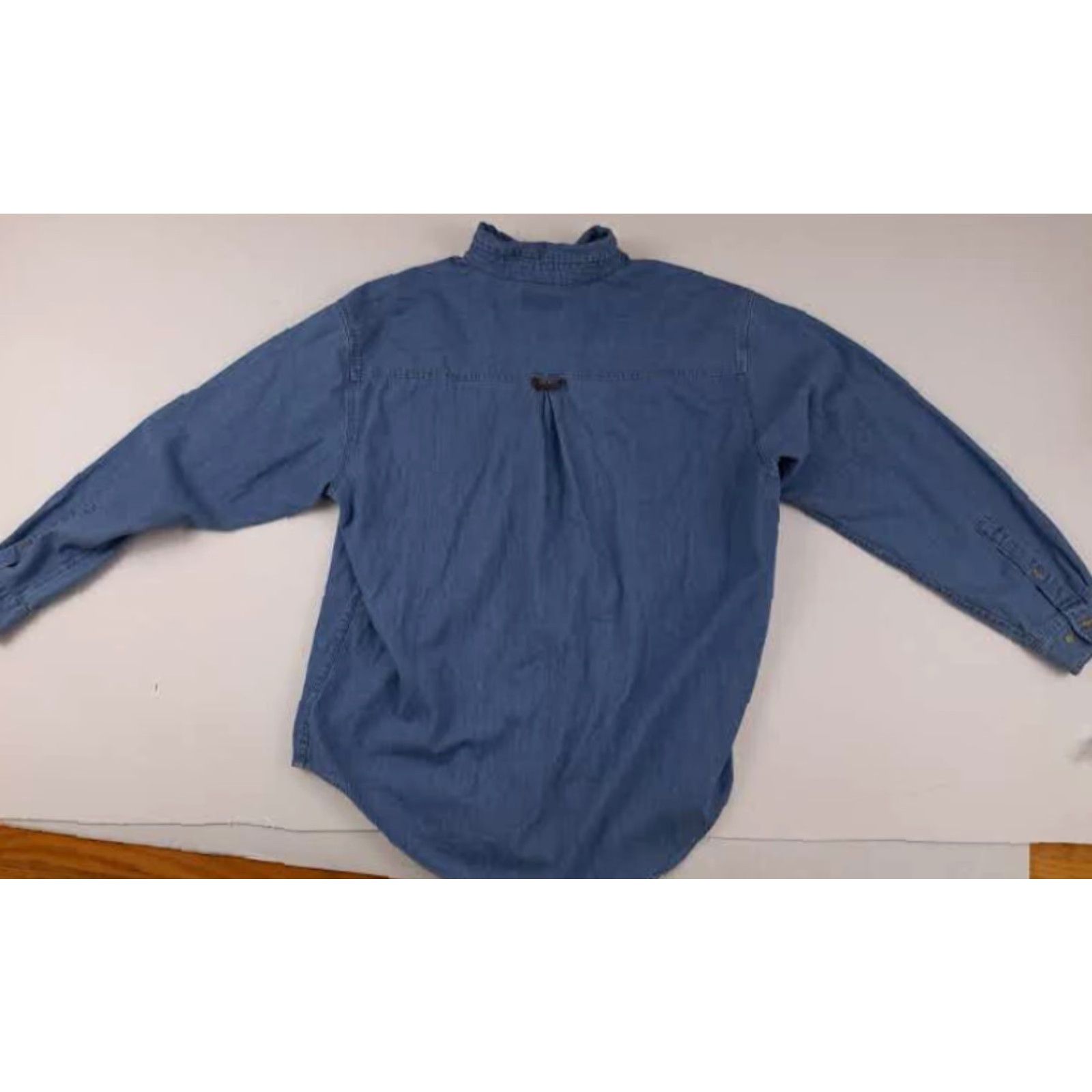 Marlboro VINTAGE Marlboro Country Store Denim Button-Up Shirt XL Blue Long Sleeve Men Country 29in 24in pit to pit Size US XL / EU 56 / 4 - 5 Thumbnail