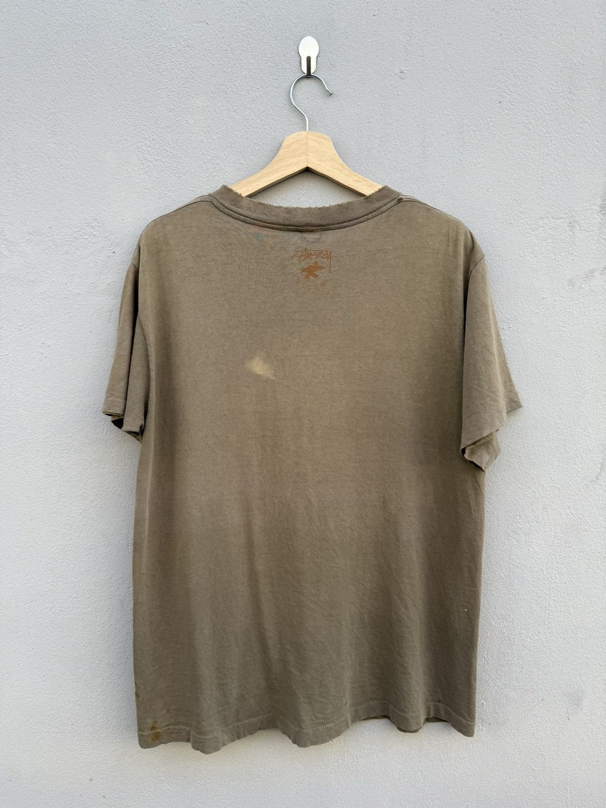 Stussy × Vintage Vintage RARE Distress 1980s Stüssy "Beach Roots" OG Logo Tee Size US L / EU 52-54 / 3 - 11 Thumbnail