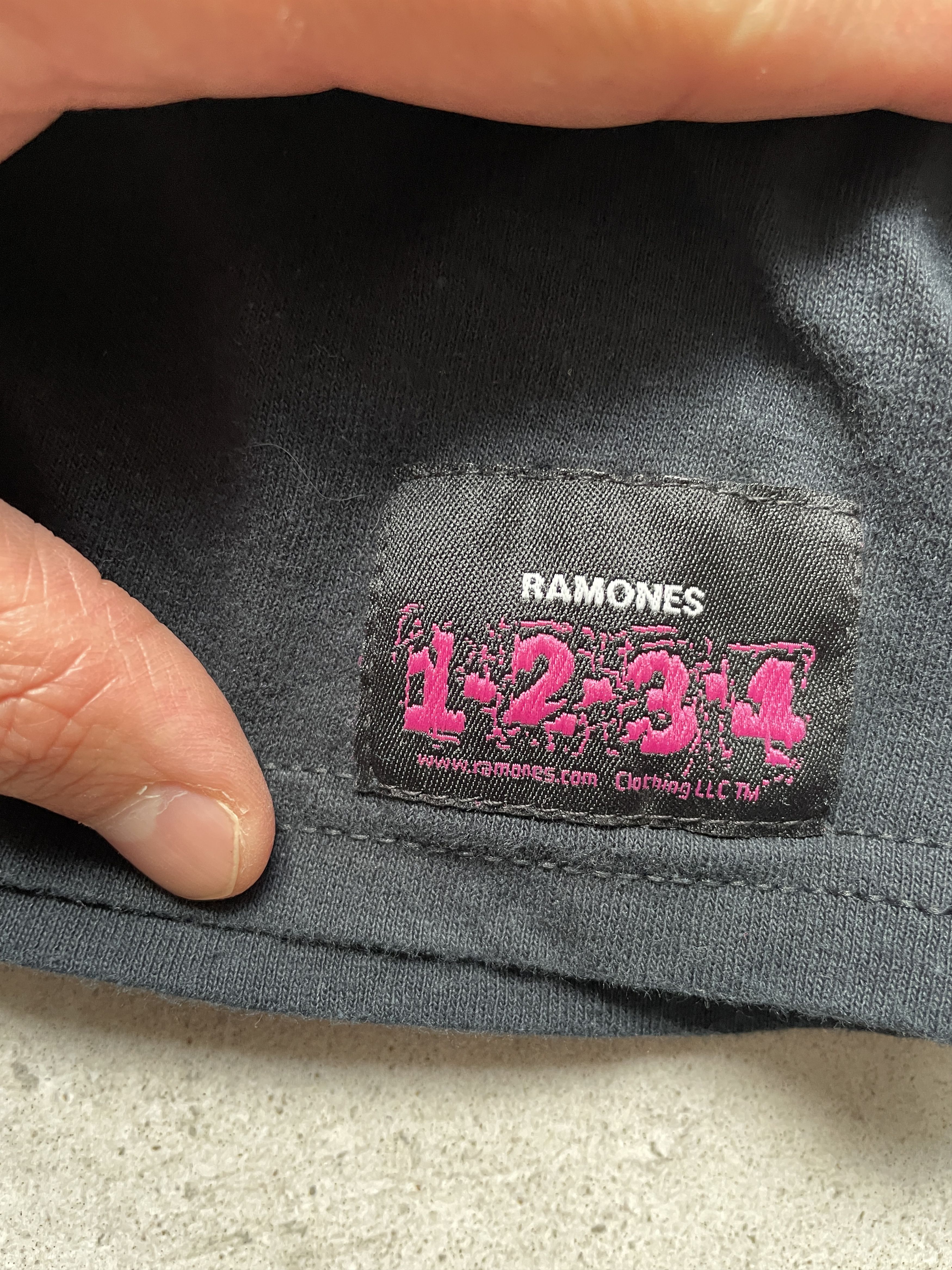 Band Tees Y2K RAMONES 2005 1234 HEY HO BLACK WASHED ROCK GRUNGE TEE Size US XL / EU 56 / 4 - 6 Thumbnail