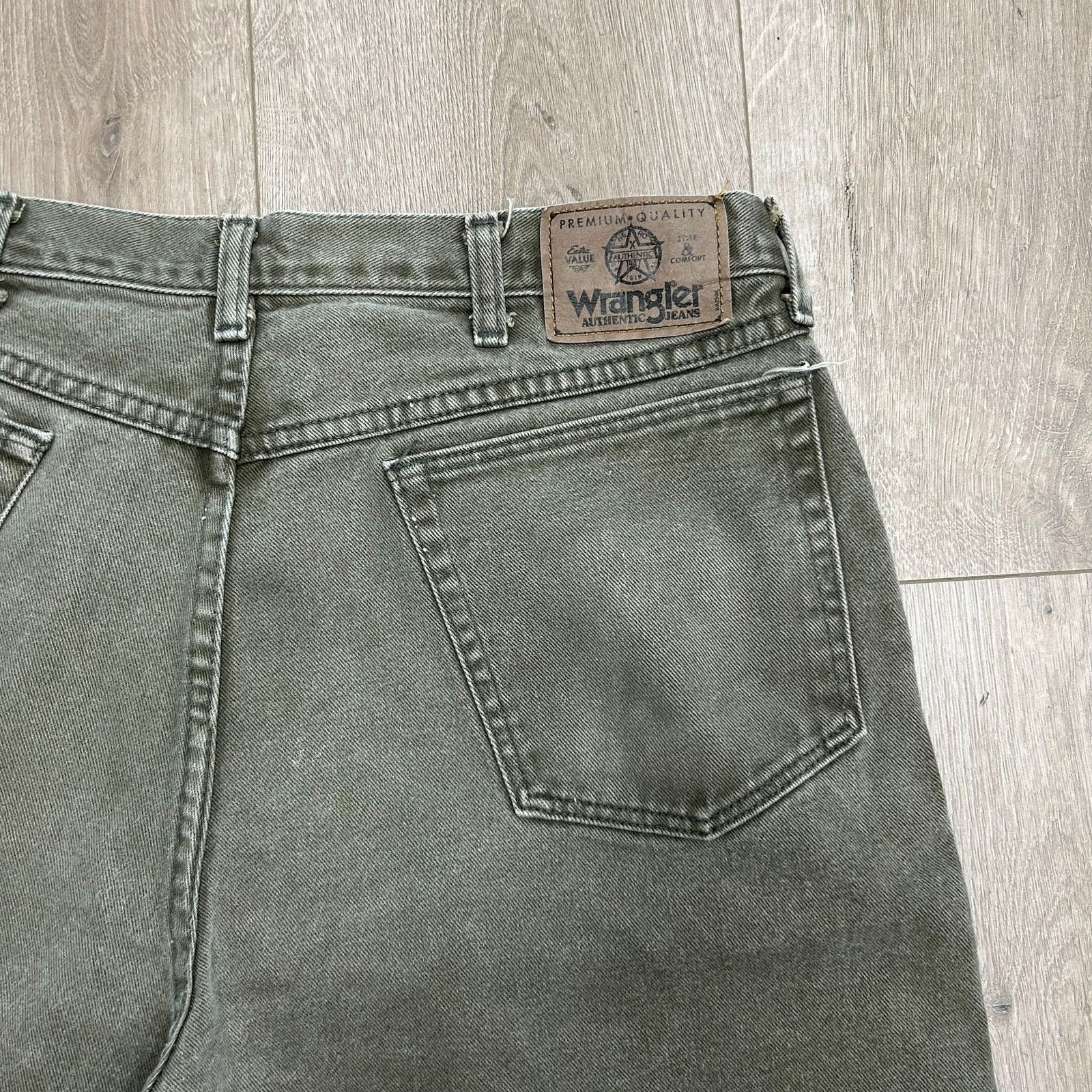 Wrangler Wrangler Light Brown Jean Shorts Jorts Size 36 B14 Size US 36 / EU 52 - 2 Thumbnail