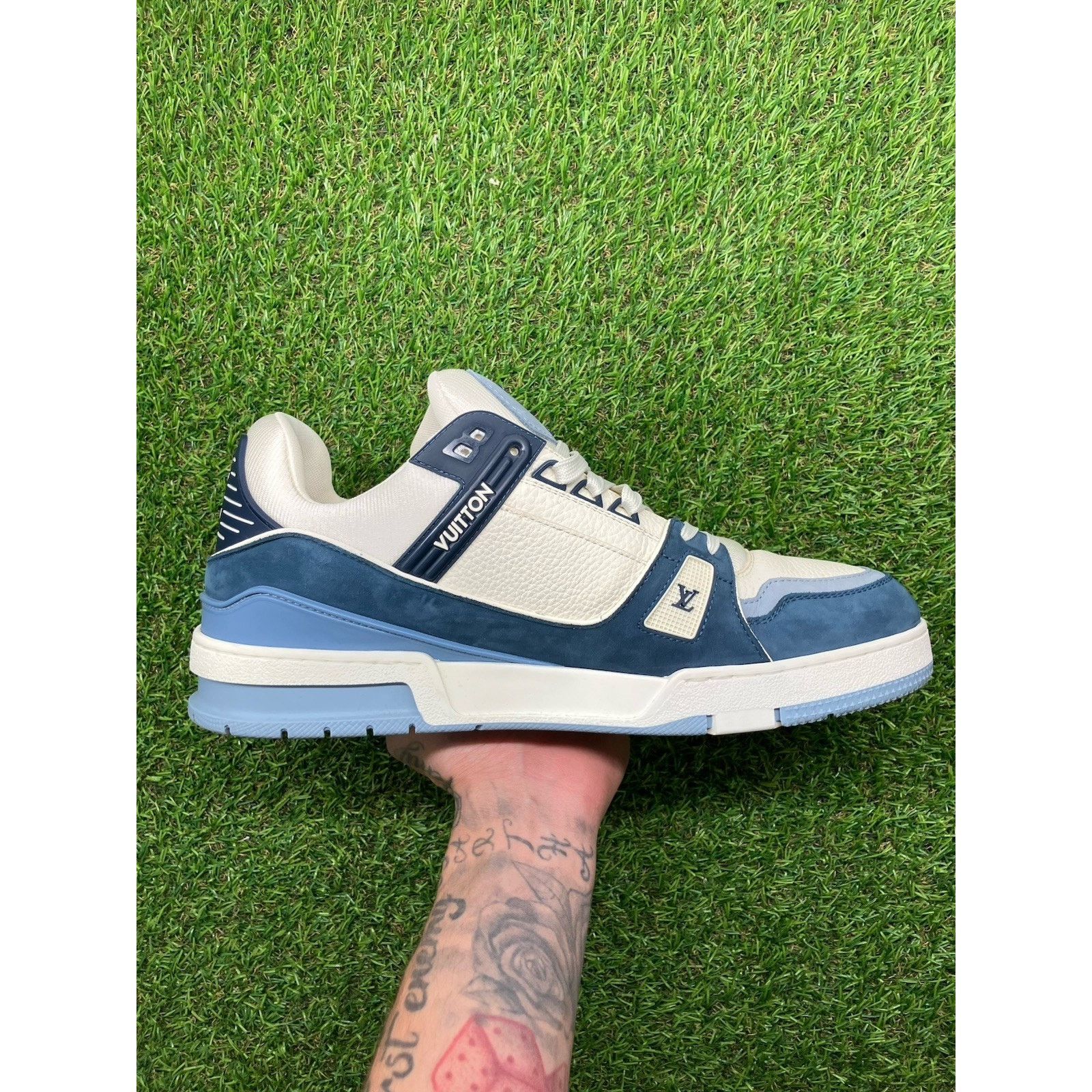 Louis Vuitton Louis Vuitton Trainer ' Blue Beige ' | EXCELLENT Size US 11 / EU 44 - 11 Thumbnail