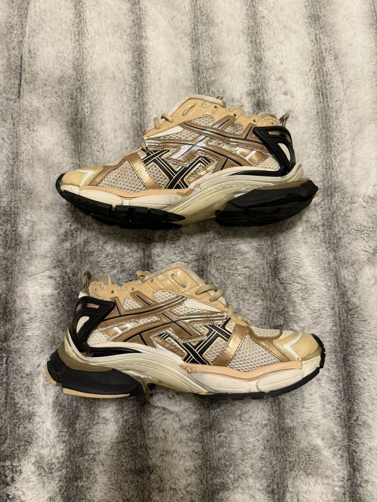 Balenciaga Balenciaga Runner Sneaker Cream/Brown Size US 11 / EU 44 - 2 Thumbnail