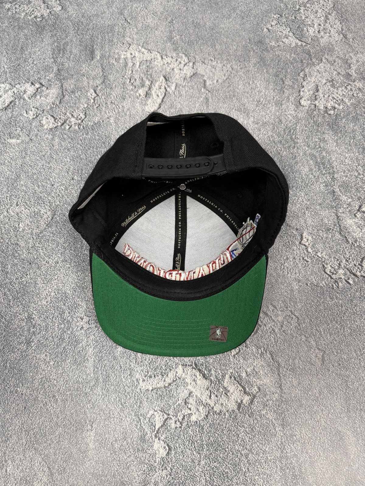 NBA Vintage 1996 Chicago Bulls NBA Championship Snapback Cap Size ONE SIZE - 7 Thumbnail