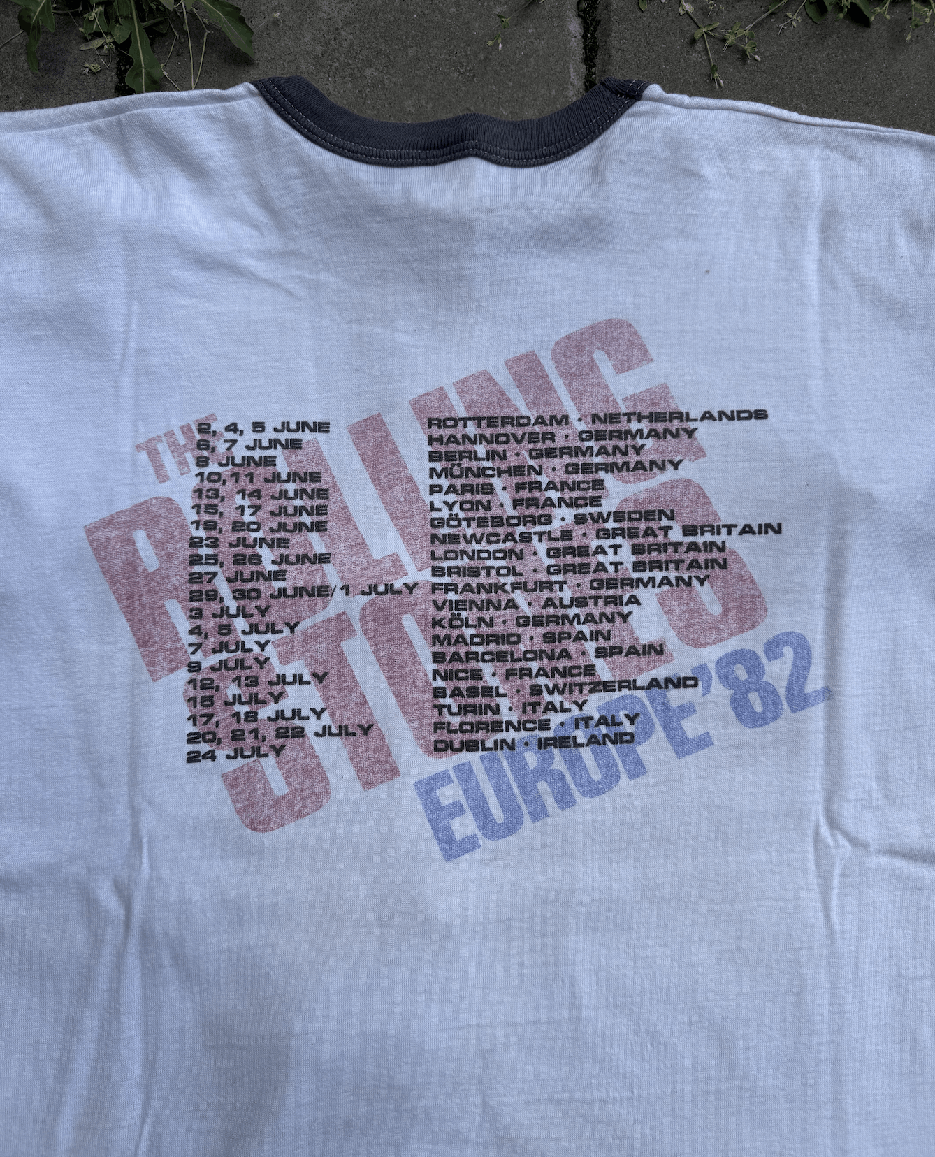 Vintage Vintage 1982 The Rolling Stones Band Rock T-Shirt Tee Size M Size US M / EU 48-50 / 2 - 7 Thumbnail