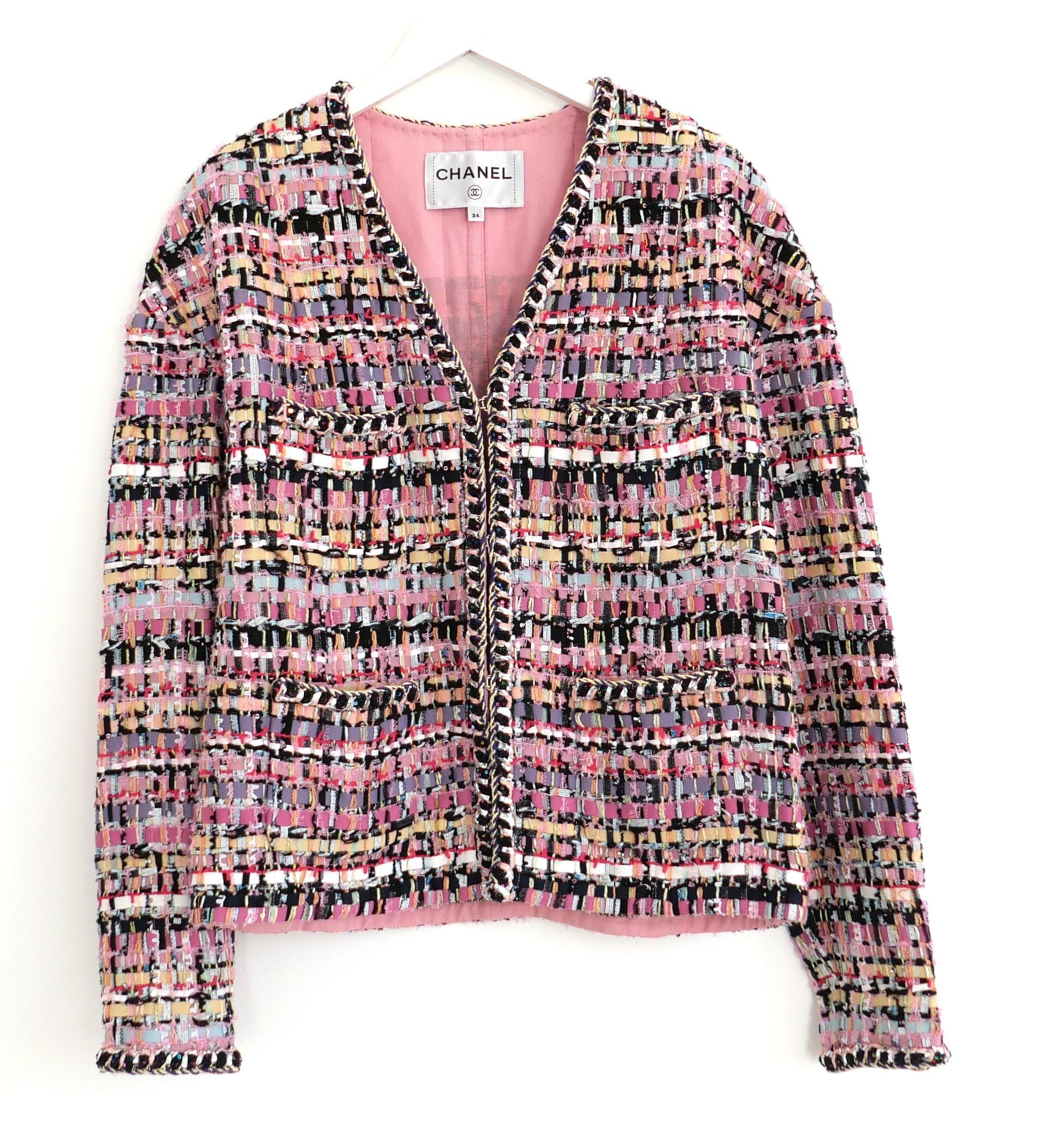 Chanel Chanel Pink Tweed Jacket 22P 2002 Pre Spring-Summer Size XS / US 0-2 / IT 36-38 - 1 Thumbnail