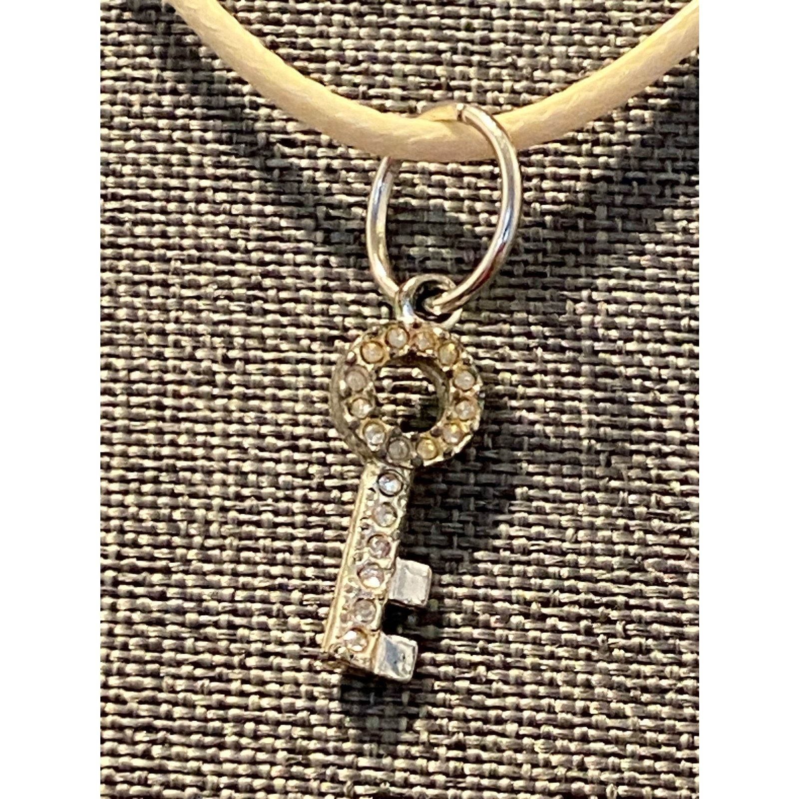 Handmade key pendant necklace Size ONE SIZE - 2 Thumbnail