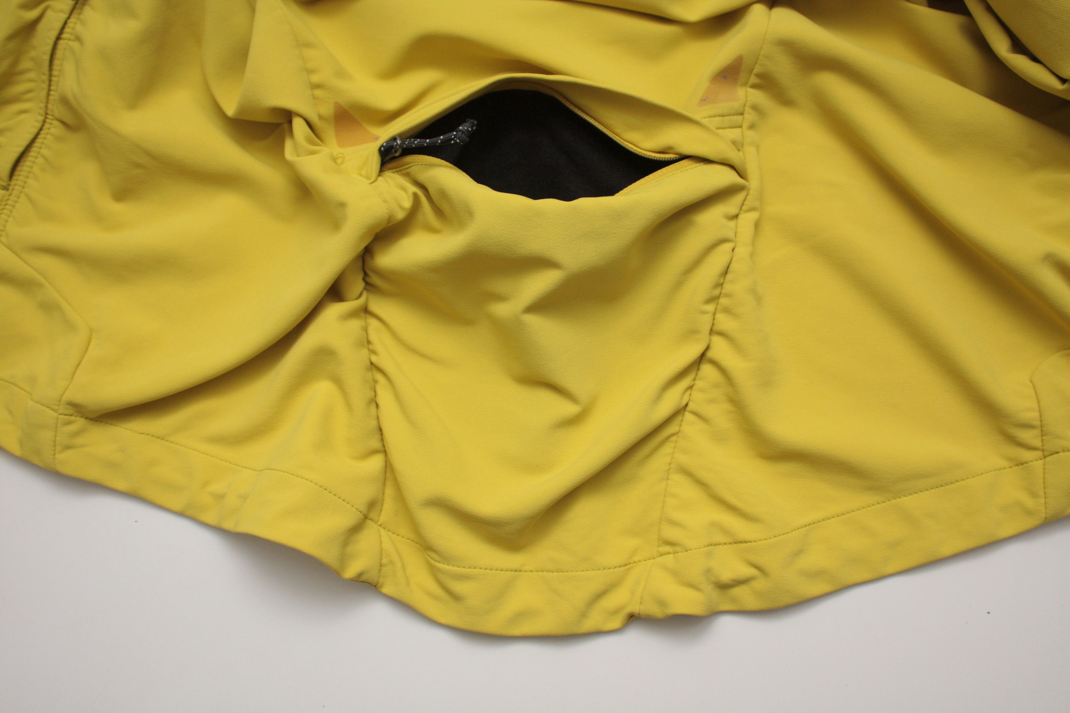 Mountain Hardwear Mountain Hardwear Yellow Trail Running Windbreaker Men's L Size US L / EU 52-54 / 3 - 11 Thumbnail