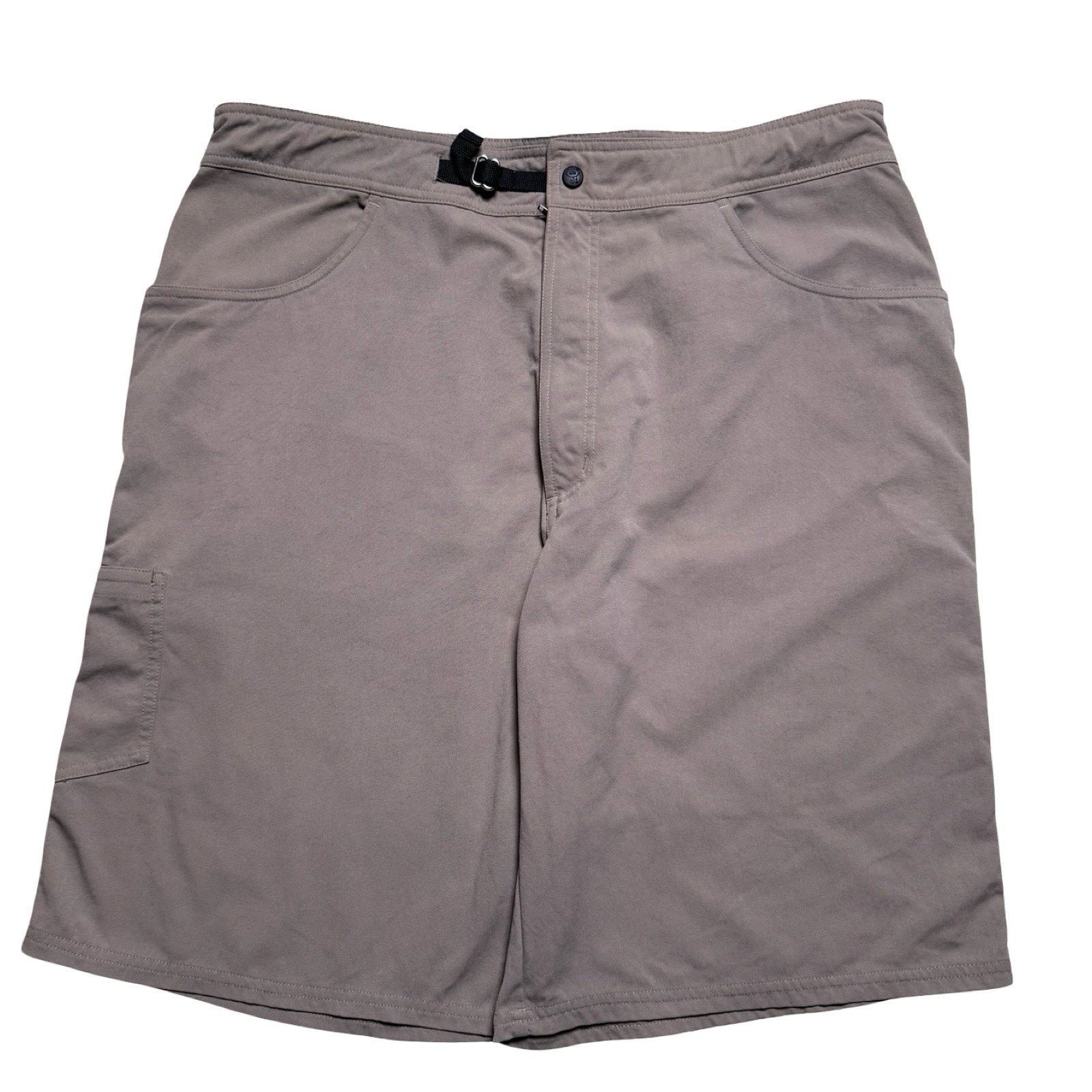 Mountain Hardwear Mountain Hardwear Beige Nylon Belted Men's XL Short 38 Size US 38 / EU 54 - 1 Thumbnail