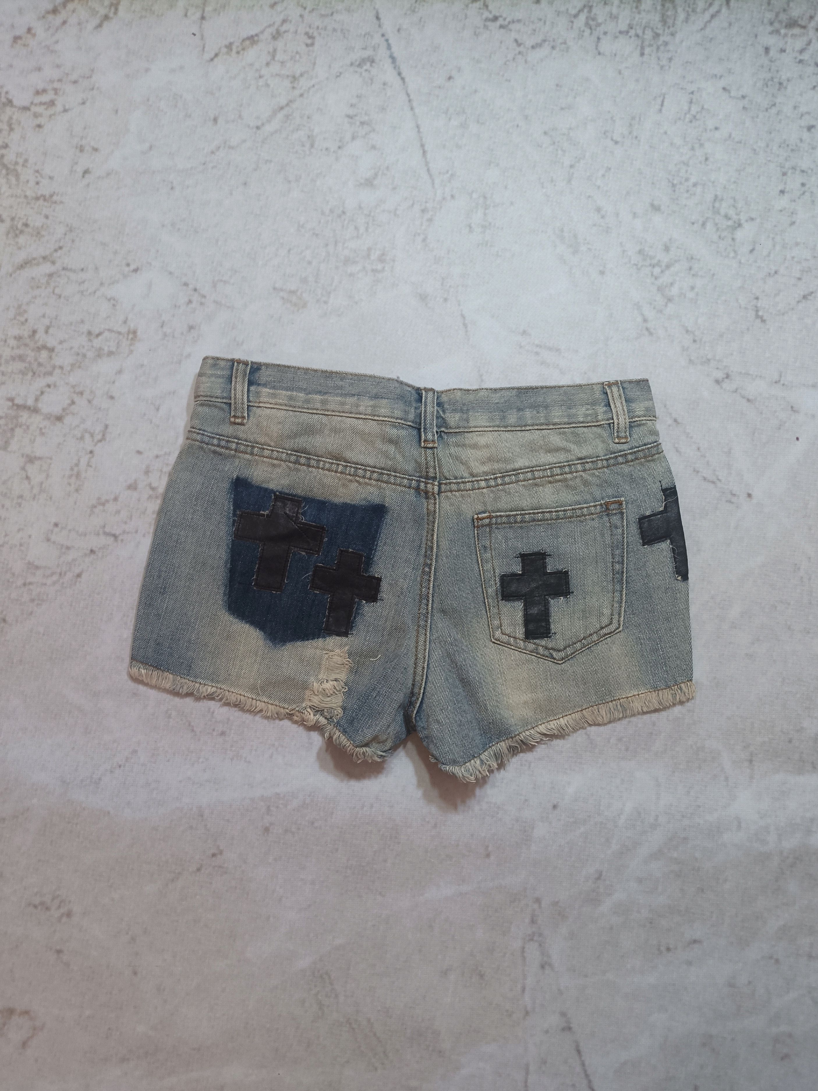 Japanese Brand × Vintage Vintage Y2K Distressed Shorts Japanese CHROME HEARTS style Size 26" / US 2 / IT 38 - 2 Thumbnail
