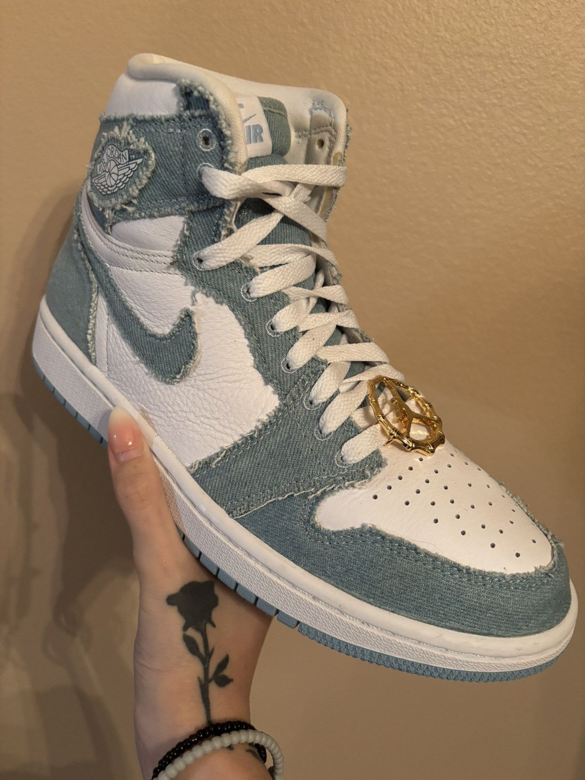 Jordan Brand Wmns Air Jordan 1 Retro High OG ‘Denim' Size US 8 / IT 38 - 2 Thumbnail