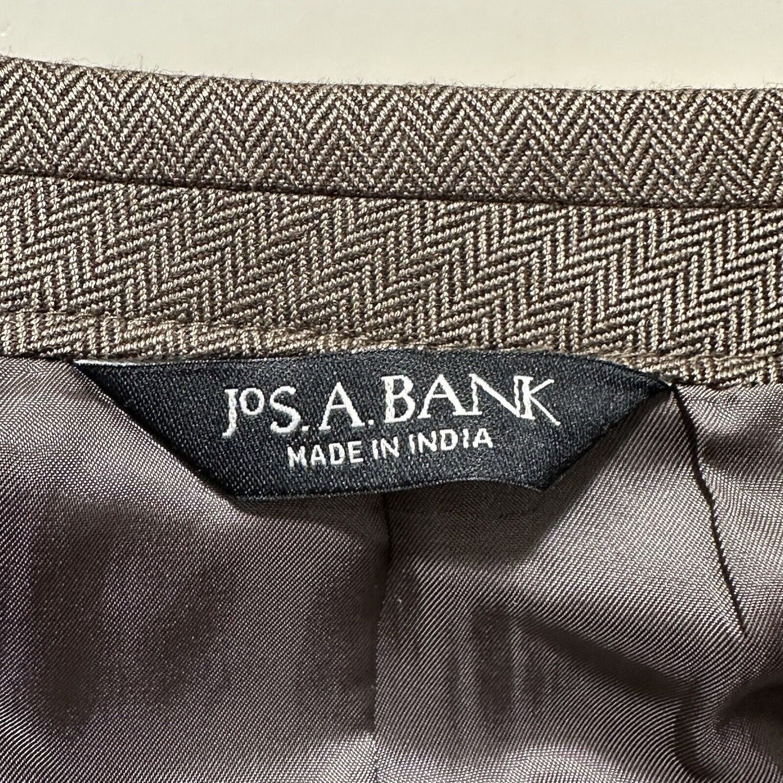 Jos. A. Bank Jos. A. Bank 42R Silk + Camel Hair Herringbone Suit Jacket Size 42R - 9 Thumbnail