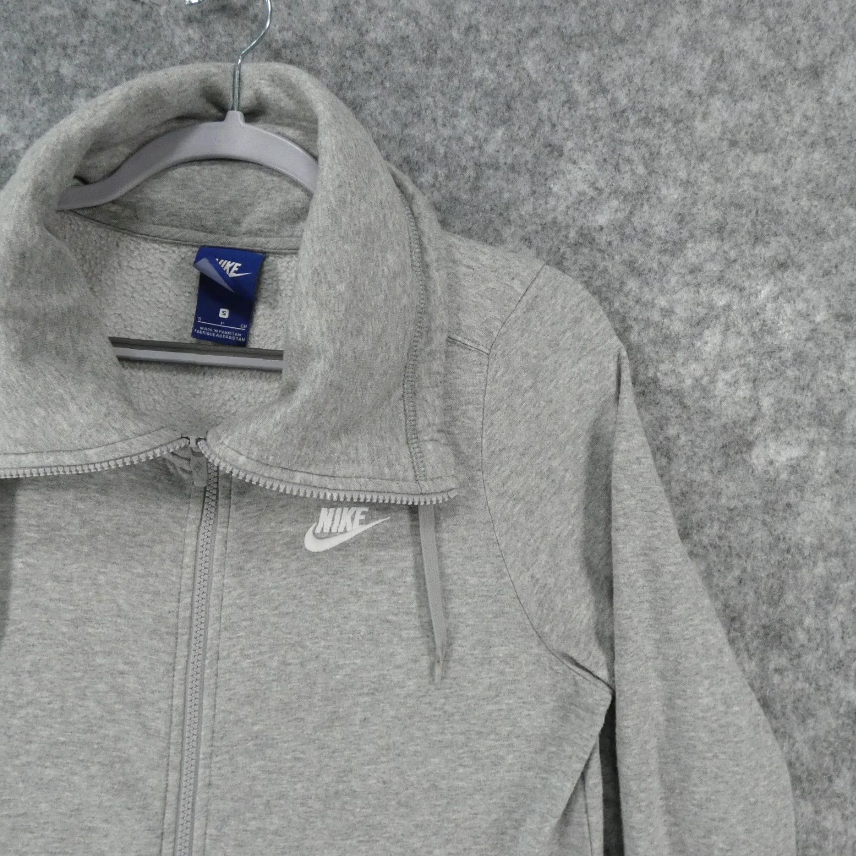 Nike Nike Jacket Womens Small Fleece Gray Full Zip w Pockets Logo Size S / US 4 / IT 40 - 6 Thumbnail