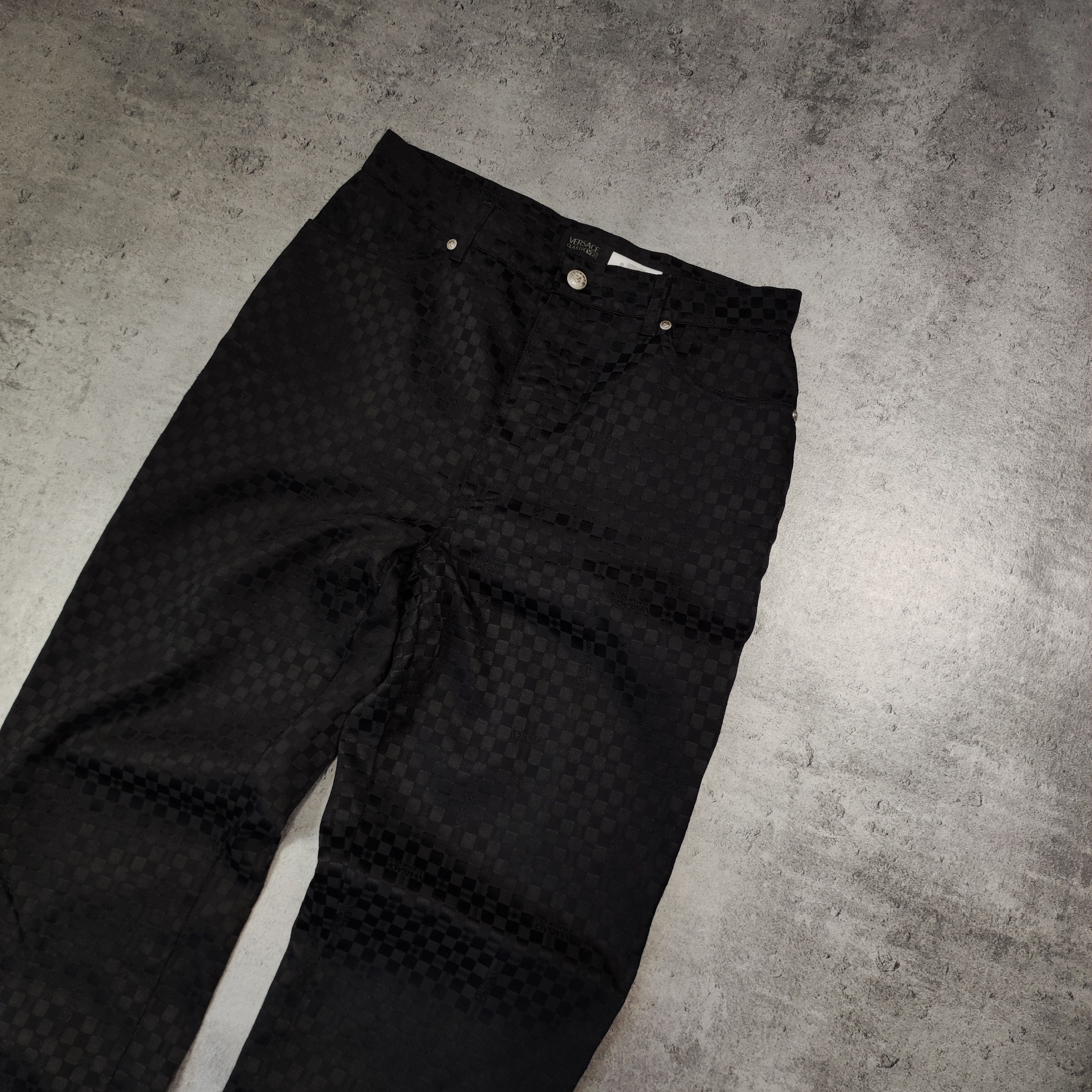 Versace × Vintage Vintage RARE Versace Classic V2 Checkered Logo Pants Size US 32 / EU 48 - 3 Thumbnail
