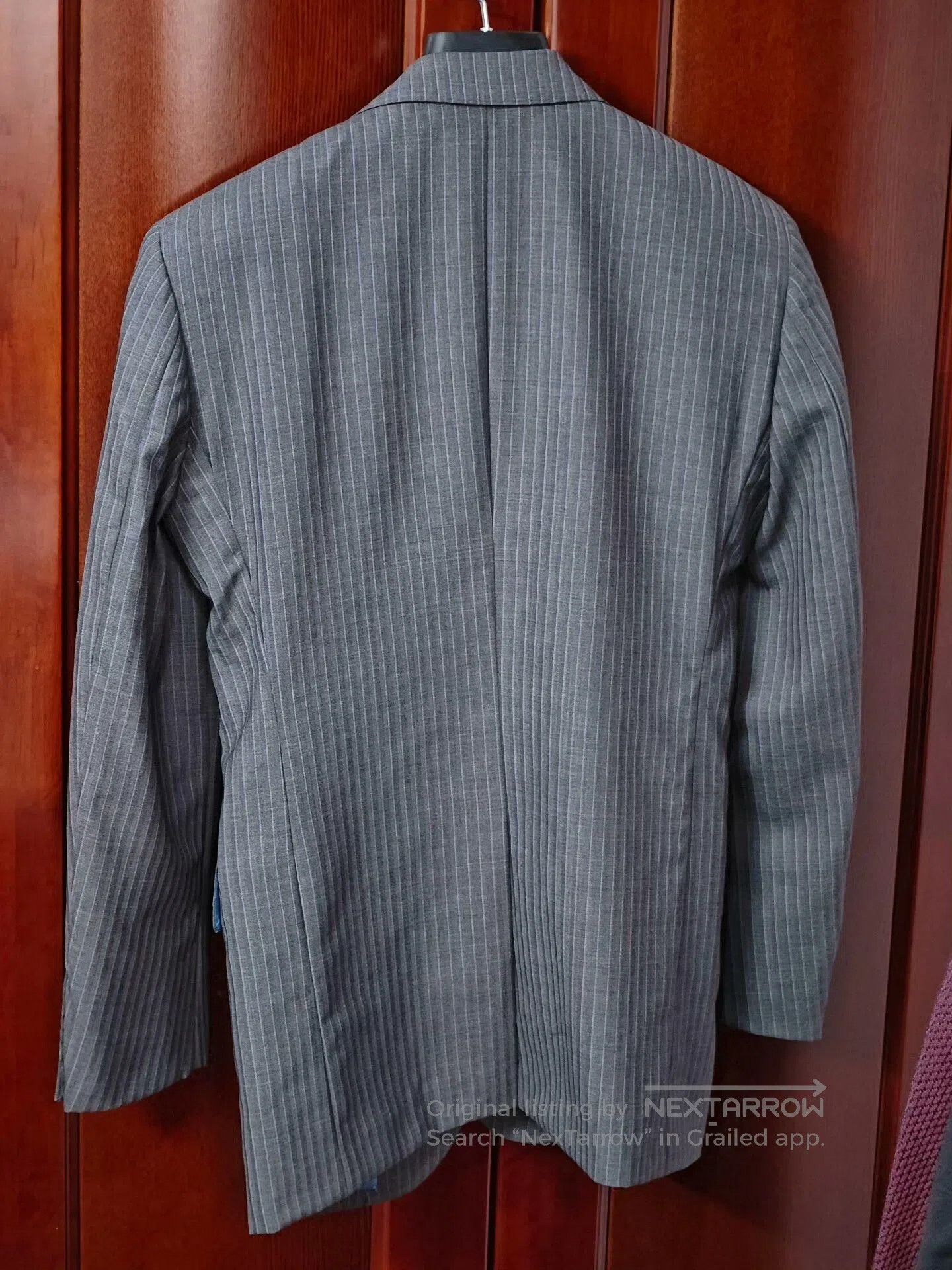 Holland & Sherry Custom Gray Striped Wool Suit Jacket. Size US M / EU 48-50 / 2 - 8 Thumbnail