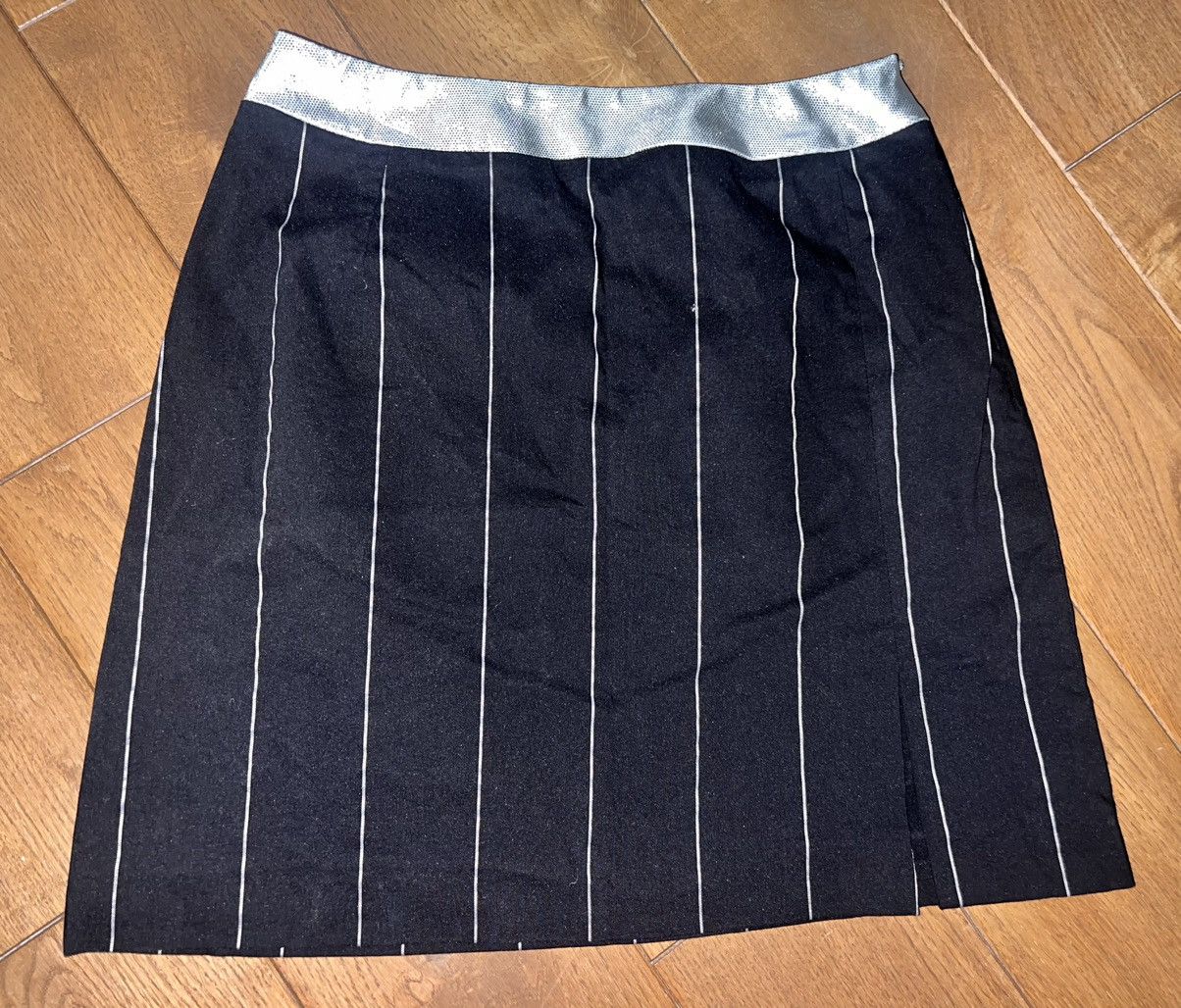Versace Jeans Couture skirt is a vintage Versace Jeans Couture Size 26" / US 2 / IT 38 - 5 Thumbnail