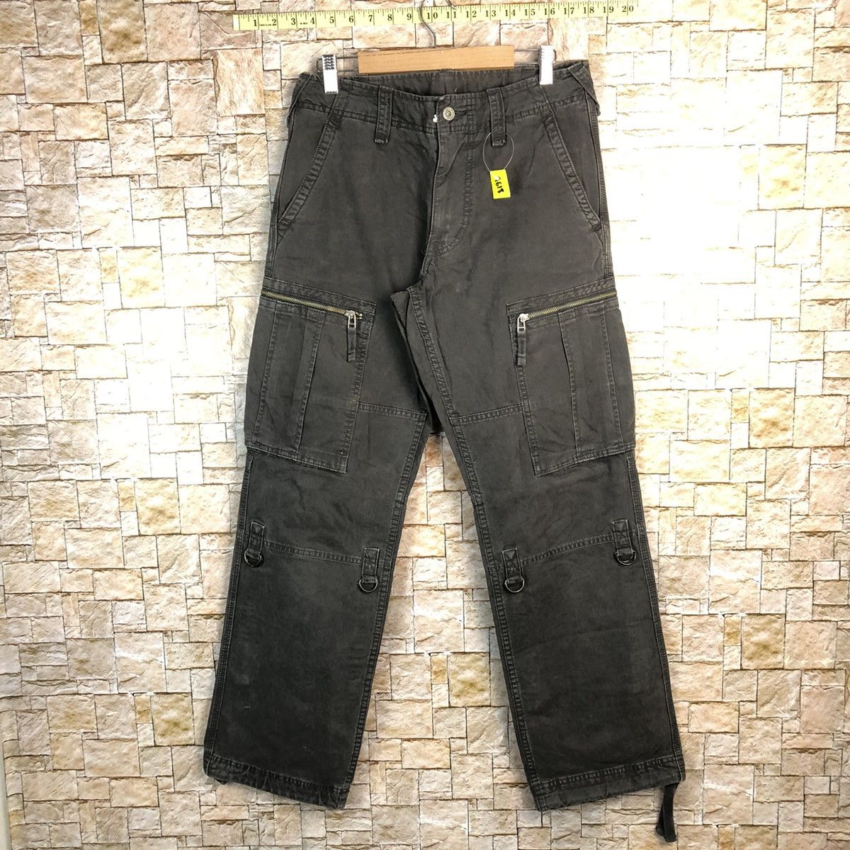 Japanese Brand Uniqlo Black japan utility Cargo Multipocket Pants #A618 Size US 29 - 1 Thumbnail