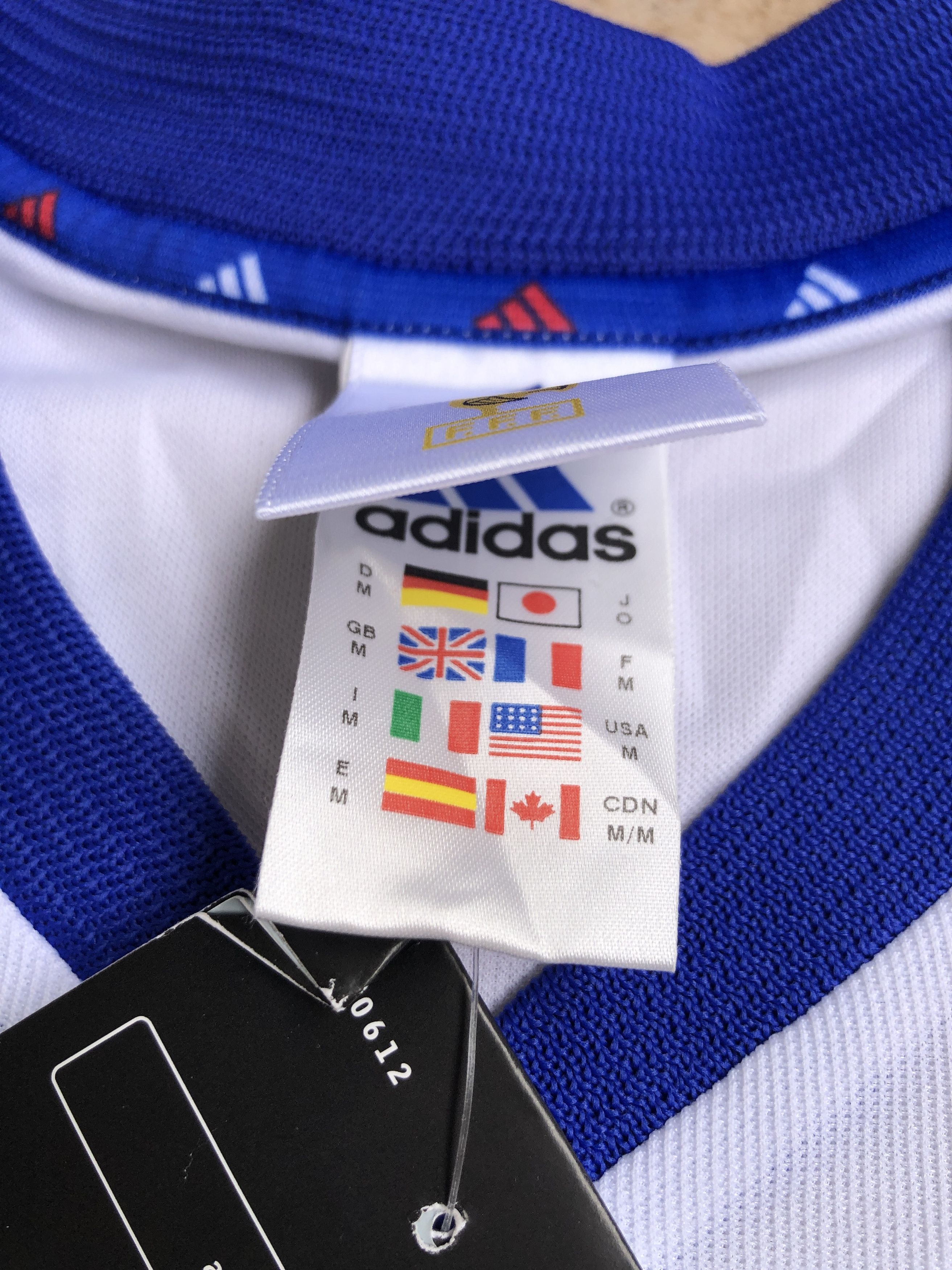 Adidas France Away Football Shirt 2002-2004 Size M BNWT Size US M / EU 48-50 / 2 - 10 Thumbnail