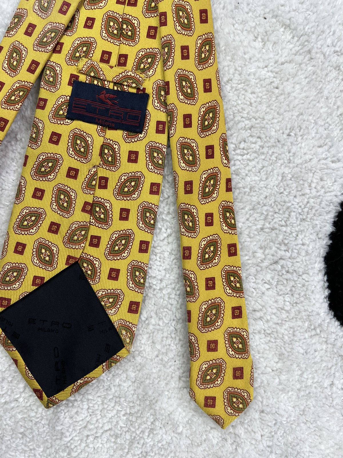 Etro Vintage Etro Italy Silk Geometric Gold Luxury Tie Size ONE SIZE - 9 Thumbnail