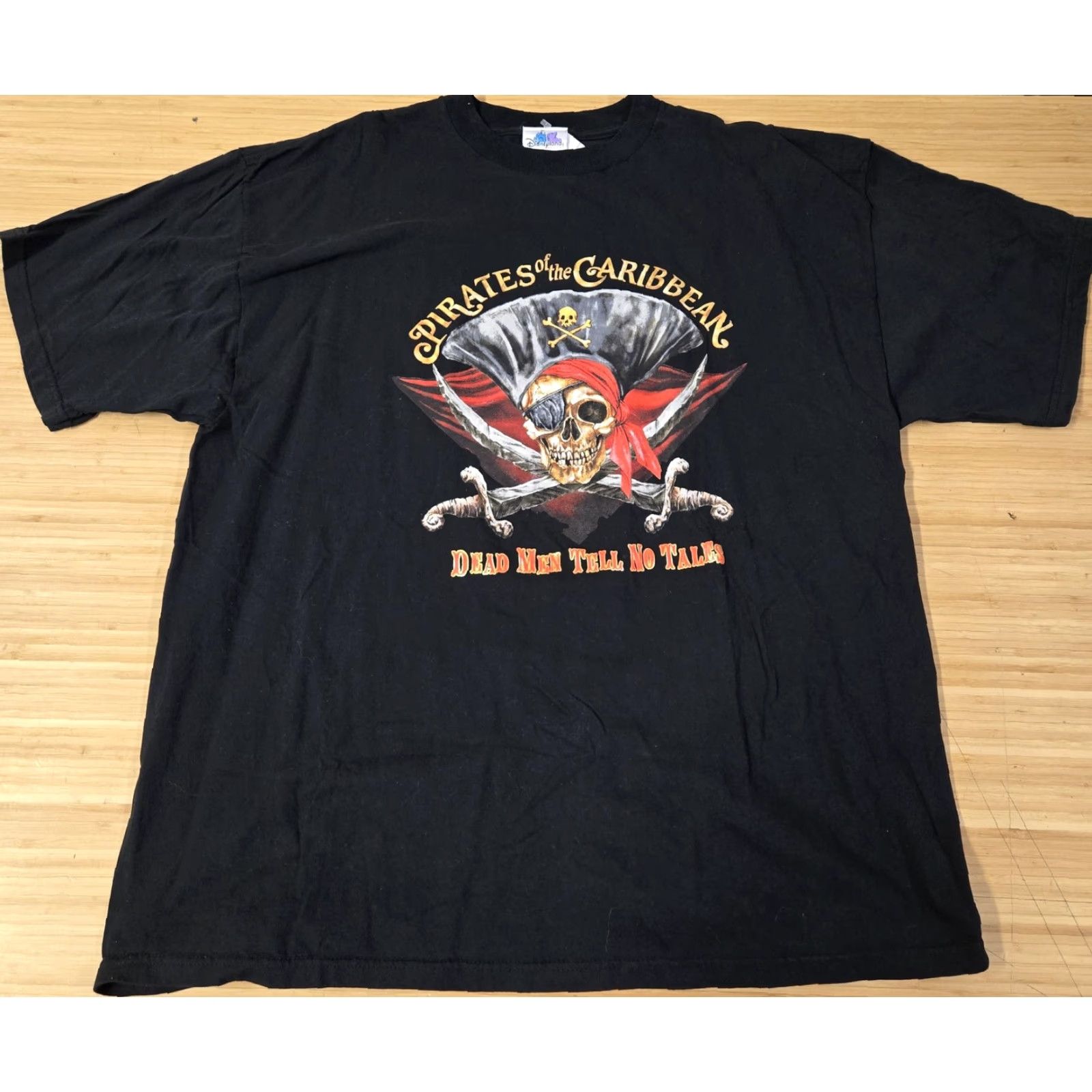 Disney VINTAGE Pirates of the Caribbean Shirt Mens 2XL Black Dead Men Tell No Tales Disneyland Disney Graphic Print Crew Neck Short Sleeve T-Shirt Boys? Size US XXL / EU 58 / 5 - 2 Thumbnail
