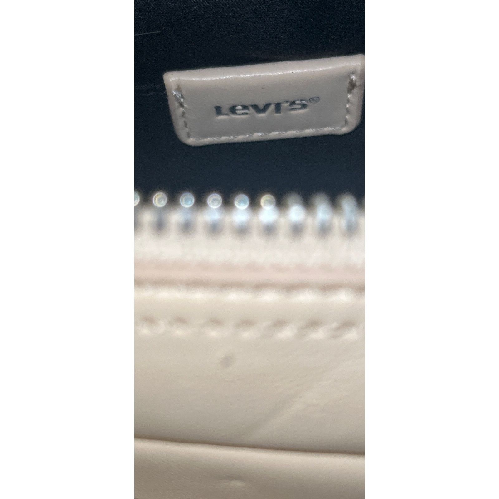 Levi's Levi’s Sally Camera Crossbody Bag Peach Cream Size ONE SIZE - 9 Thumbnail