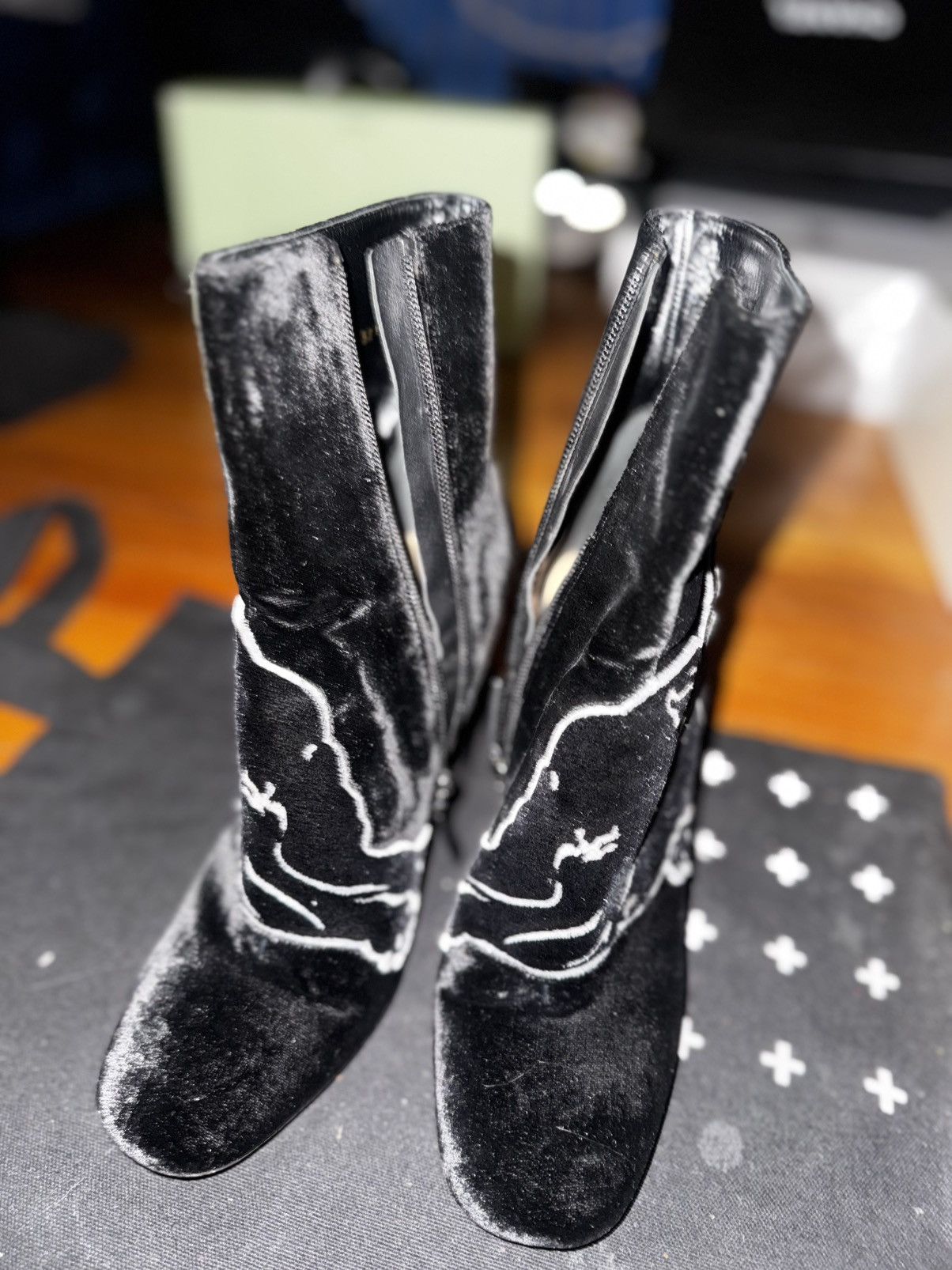 Valentino Valentino Garavani Velvet Panther Ankle Boots EU 38 Size US 8.5 / IT 38.5 - 1 Thumbnail