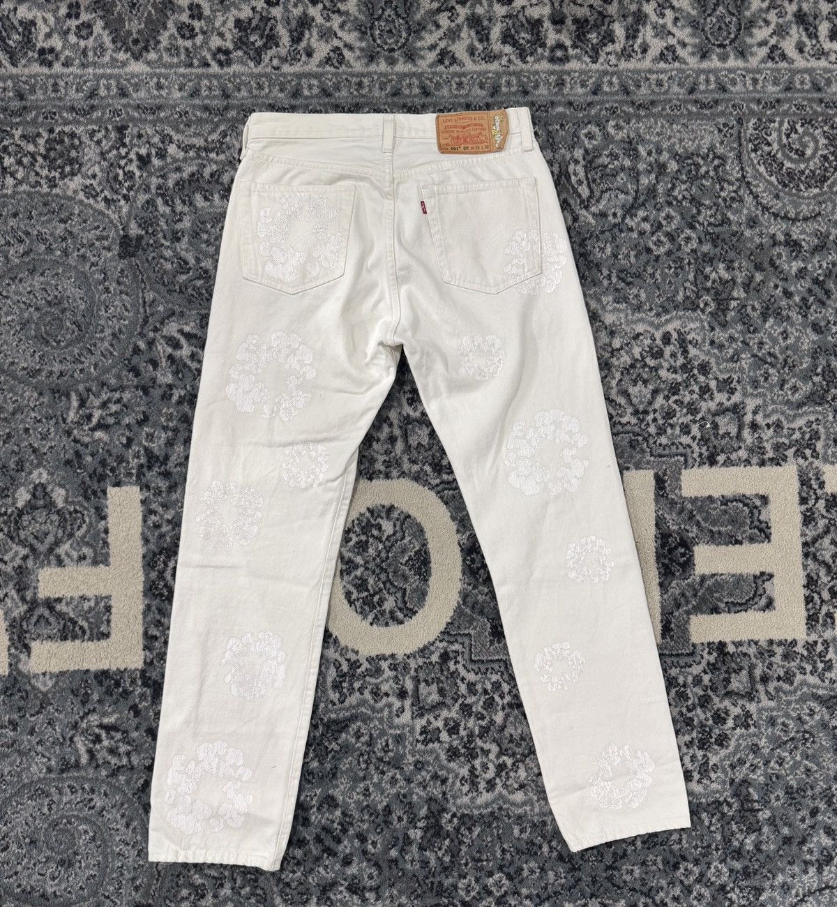 DENIM TEARS Denim Tears Cotton Wreath Jeans White/White Size US 33 - 2 Thumbnail