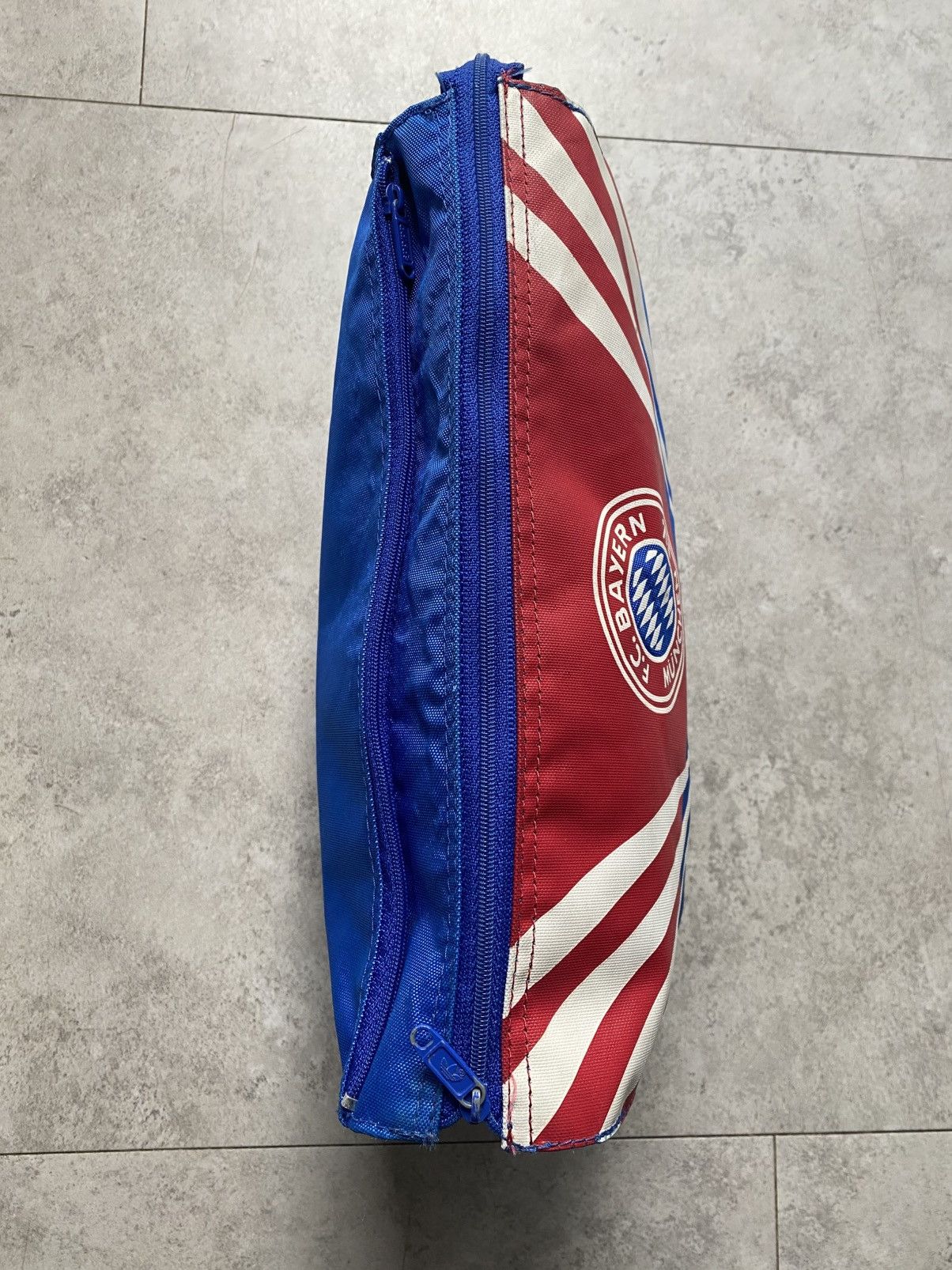 Adidas Vintage Bayern Munich Adidas Cosmetics Bag 90s Size ONE SIZE - 6 Thumbnail