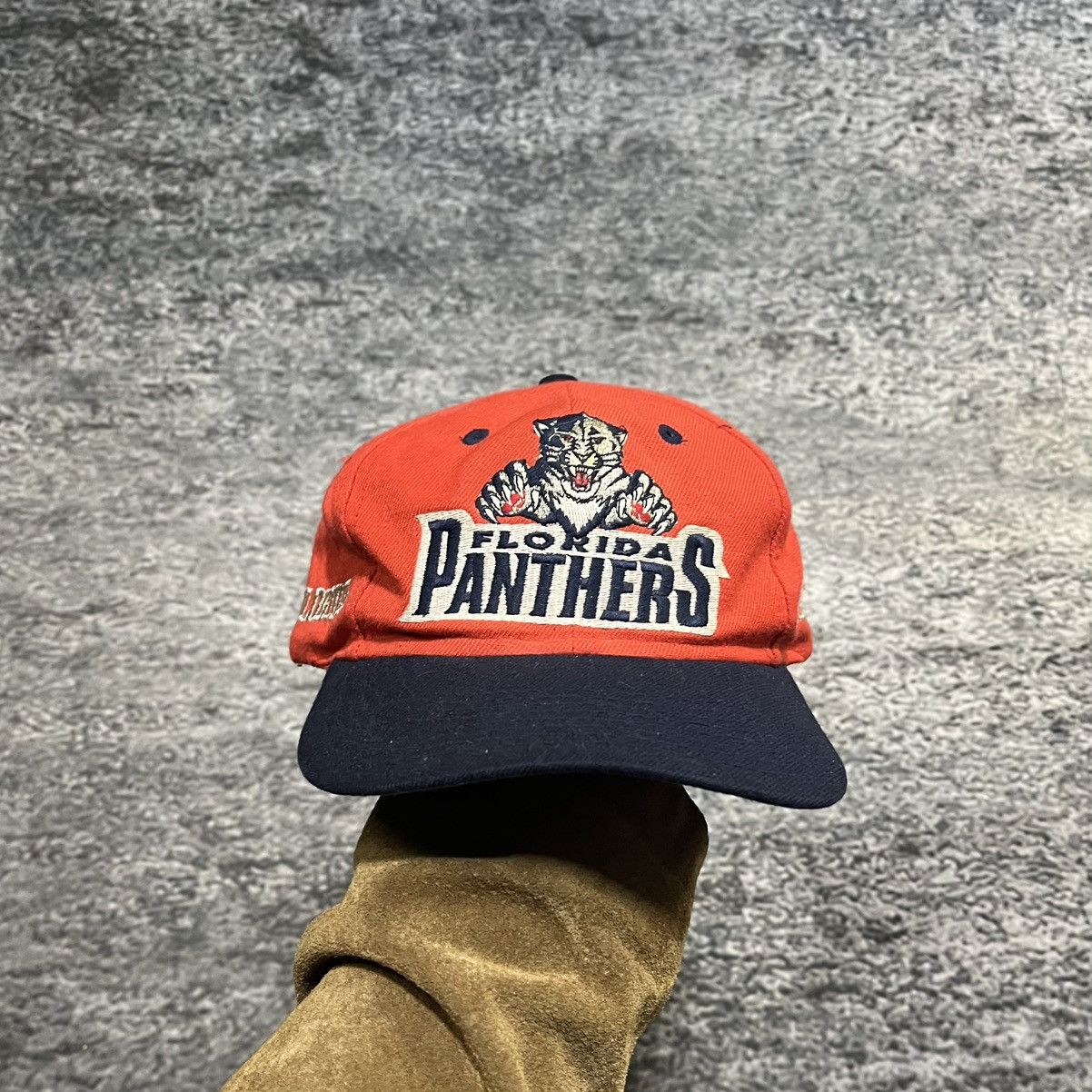 NHL Vintage 90s Florida Panthers NFL Embroidered Snapback Hat Size ONE SIZE - 1 Thumbnail