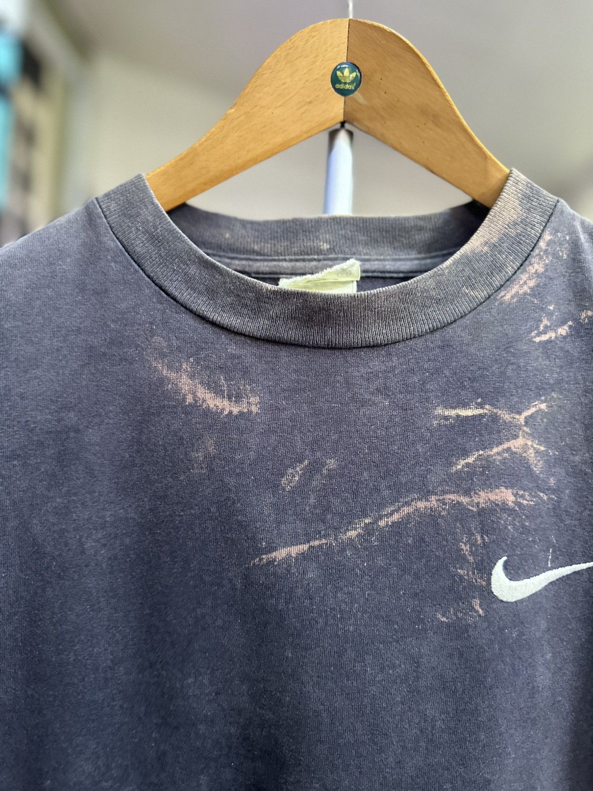 Nike Vintage thrashed Nike tshirt Size US M / EU 48-50 / 2 - 3 Thumbnail