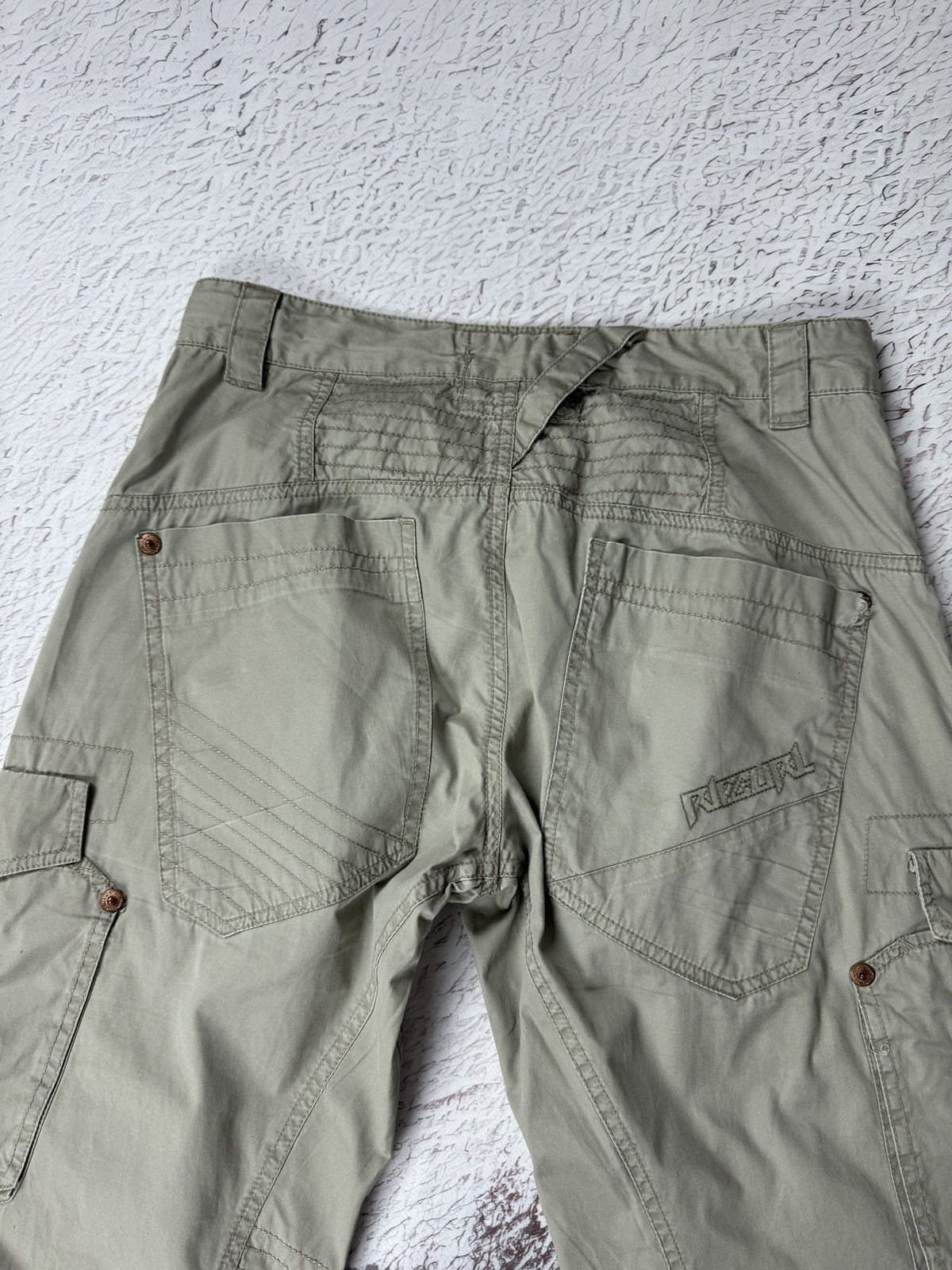 Rip Curl × Vintage Rip Curl vintage grey utility cargo skateboarding pants Size US 30 / EU 46 - 17 Thumbnail