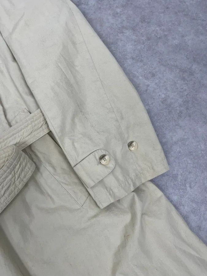 Giorgio Armani 1990s Giorgio Armani Beige Long Classy Coat Size US L / EU 52-54 / 3 - 11 Thumbnail