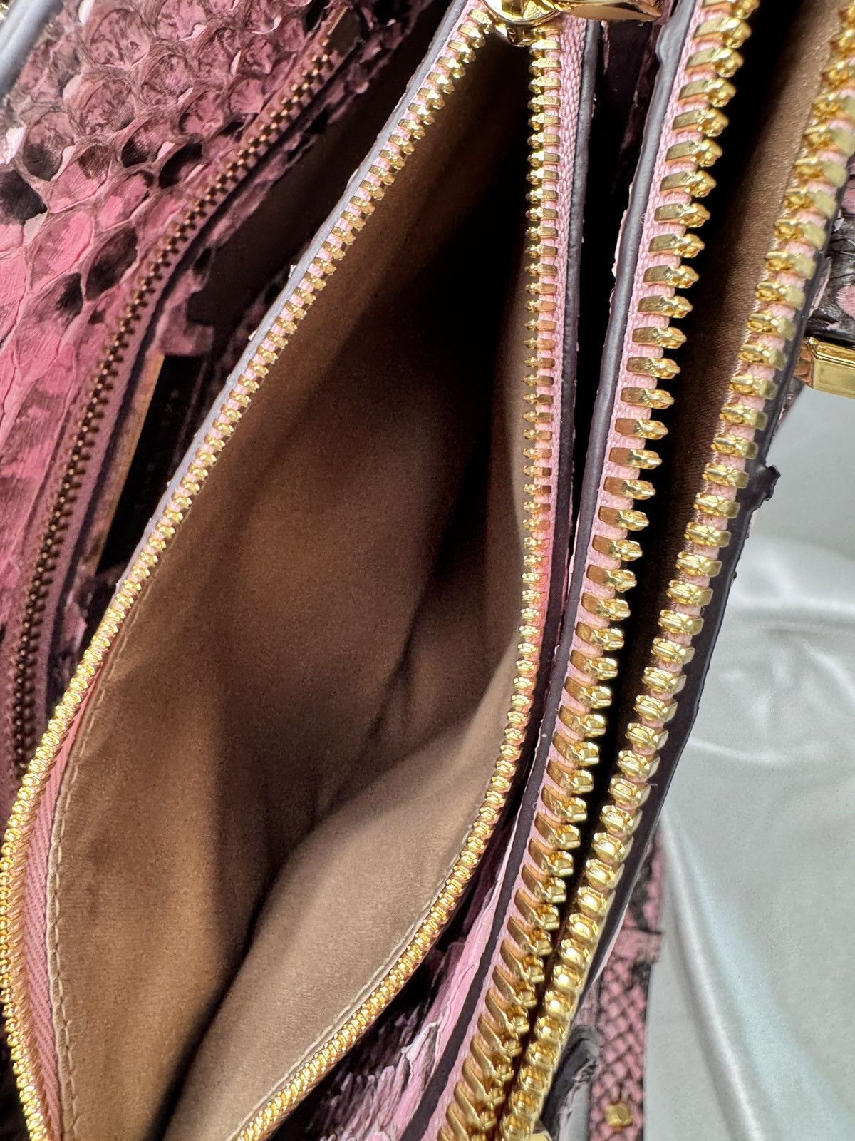 Michael Kors RARE 2015 Michael Kors Pink Python Casey Satchel Bag Size ONE SIZE - 12 Thumbnail