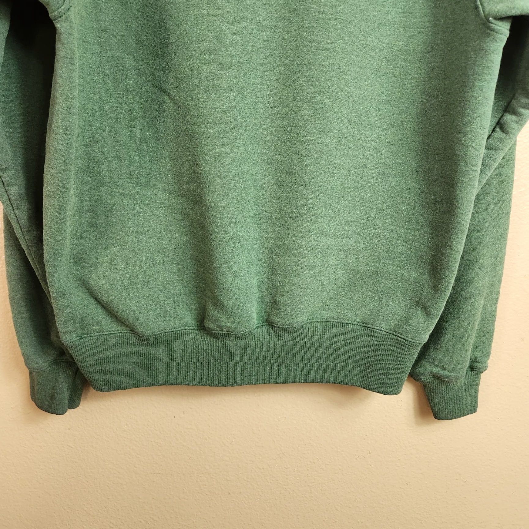 Champion VINTAGE Champion Eco Mens Y2K Moss Green Crewneck Sweatshirt M Size US M / EU 48-50 / 2 - 5 Thumbnail