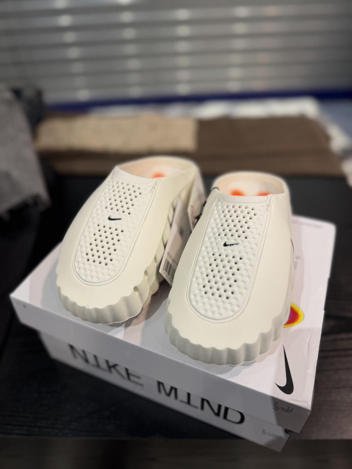 Nike Size 6W/5M Nike Mind Slide 001 Sail HQ4307 100 Women Release Size US 6 / EU 39 - 4 Thumbnail