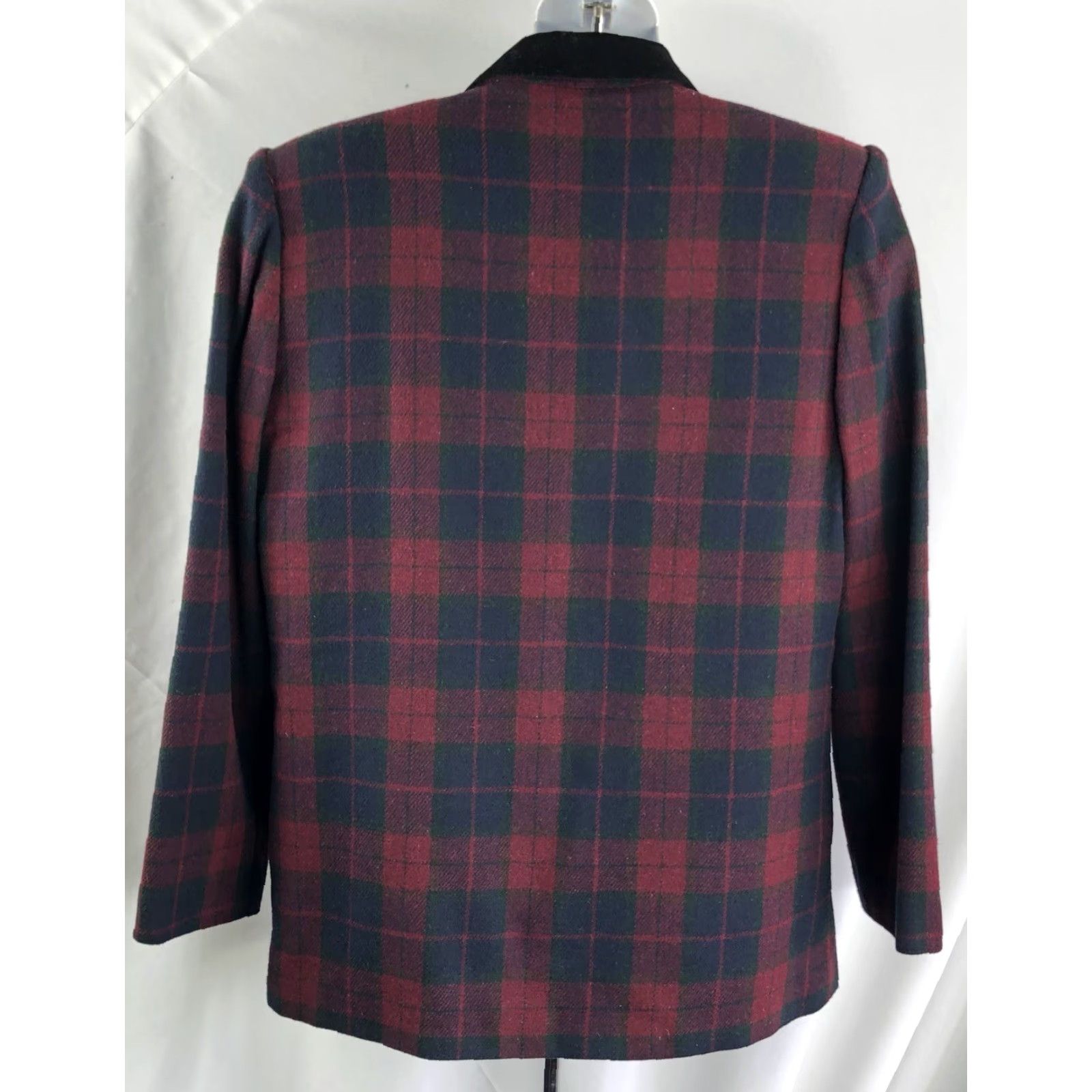 Vintage VINTAGE Sag Harbor Blazer Women's 10 Red Plaid Wool Velvet Collar Tweed Regular Size Blazer 90s Preppy Academia Fashion Gem Size L / US 10 / IT 46 - 3 Thumbnail