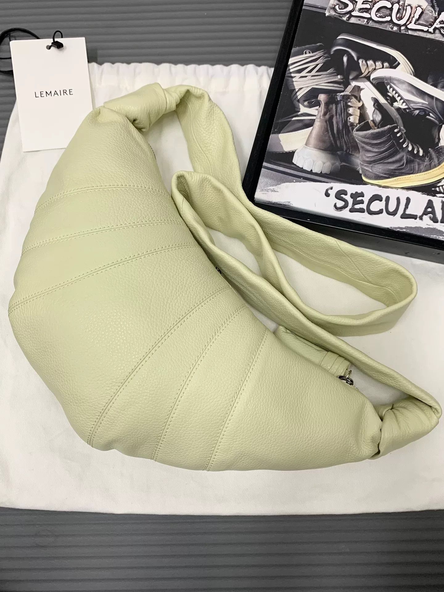 Lemaire Lemaire Small Croissant Bag Size ONE SIZE - 1 Thumbnail