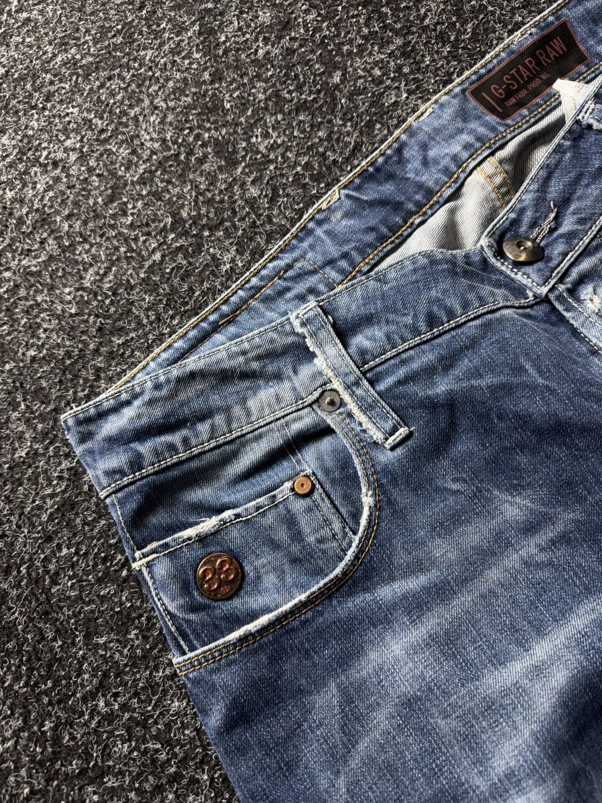 G-Star Vintage 00s G-Star Raw Distressed Light Wash Tapered Jeans Size US 33 - 7 Thumbnail